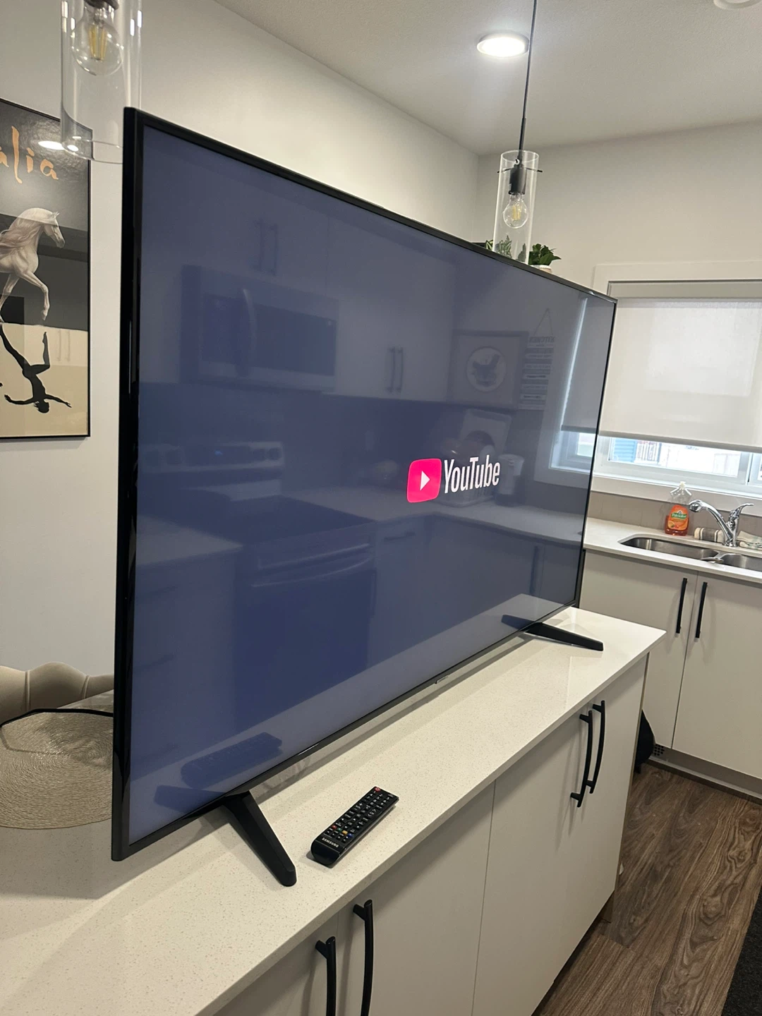 43-Inch Samsung 4K UHD Smart TV – Like New - photo 3