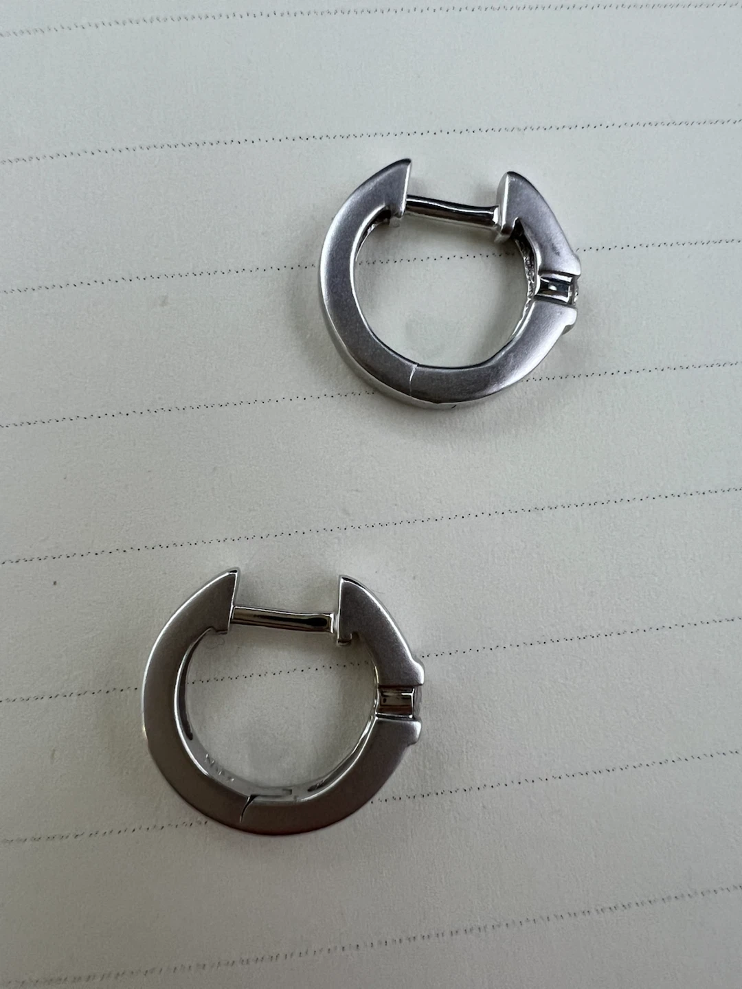 New 10K White Gold Diamond Huggie Earrings - photo 5