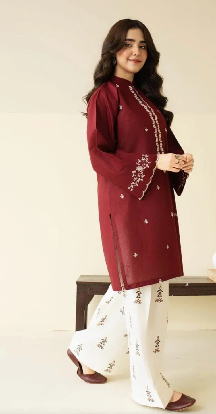 Embroidered Maroon Kurti two piece set - photo 2