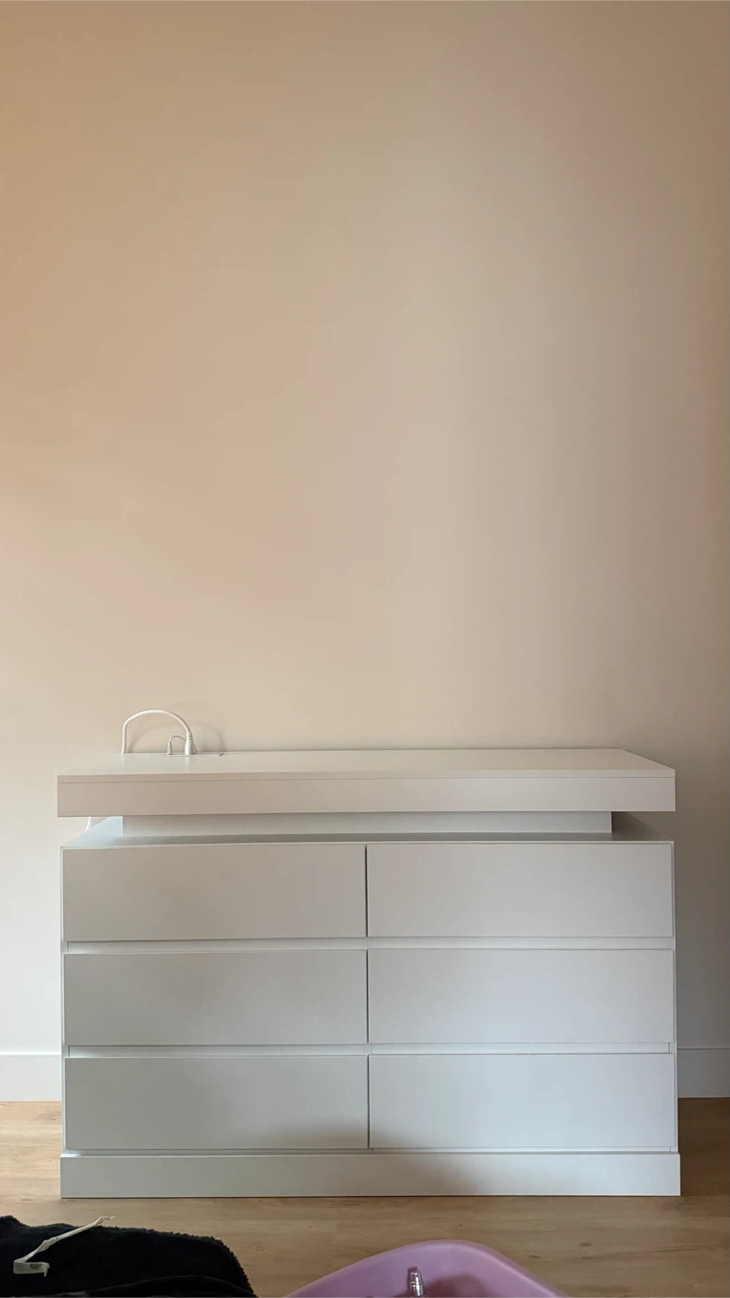 White 6-Drawer Dresser with LED Lights - photo 2