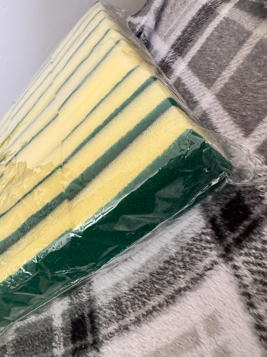 30-pack Yellow and Green Kitchen Sponges - photo 3