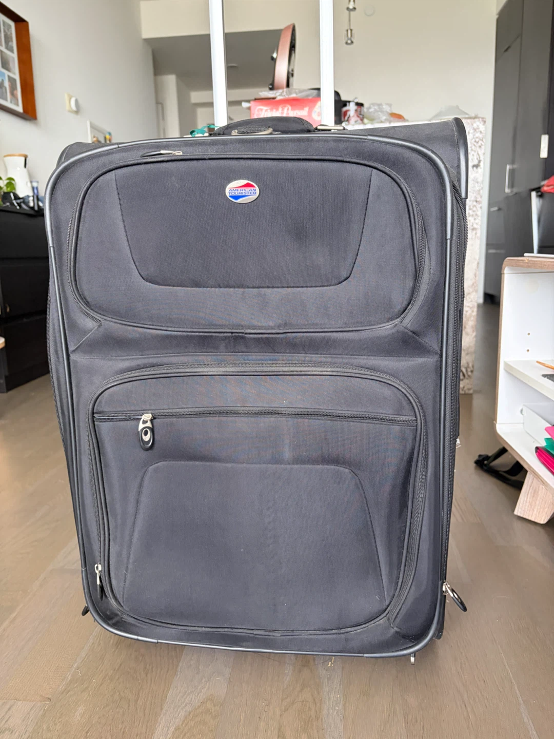 American Tourister Black Suitcase - photo 3