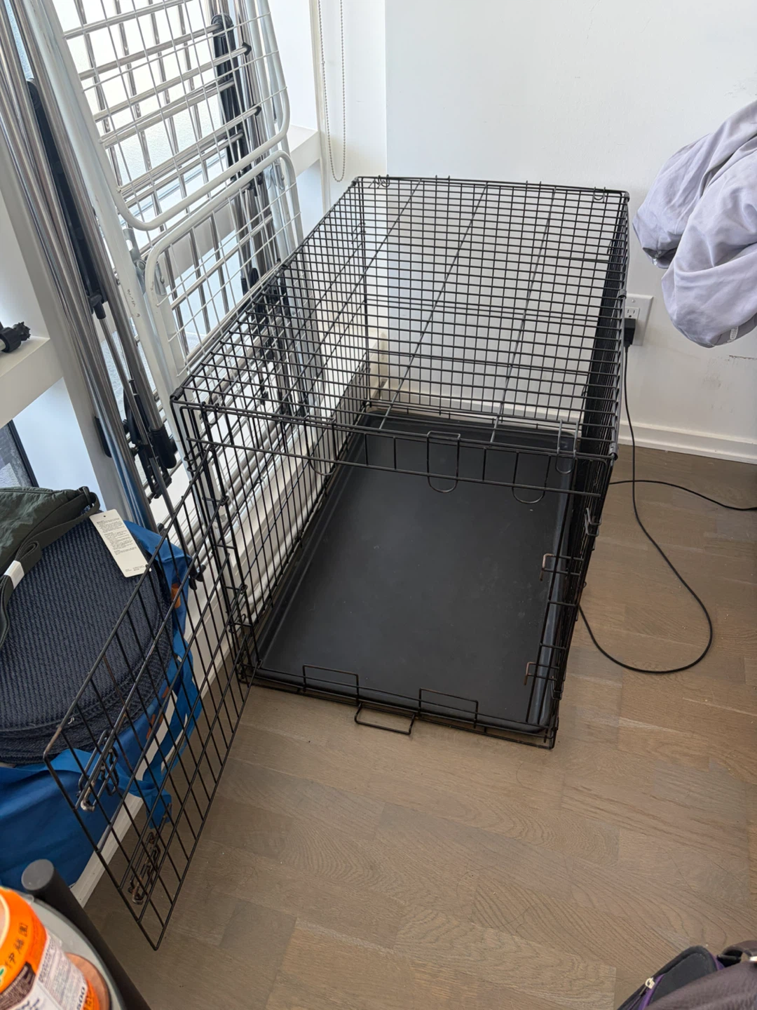 Wire Dog Crate with Tray