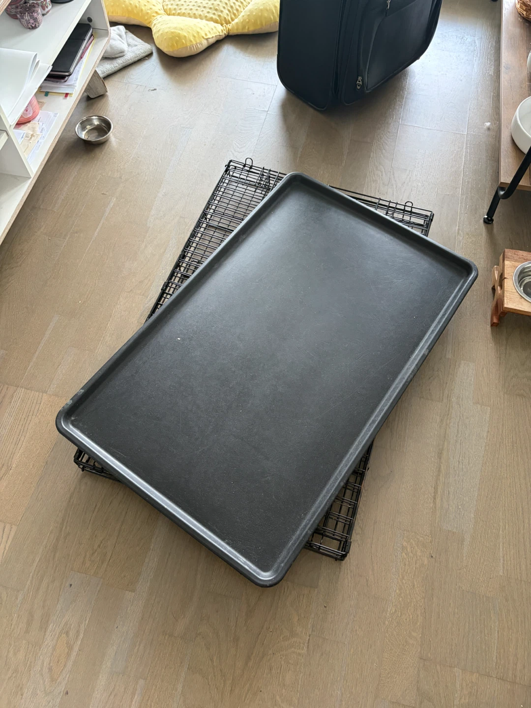 Wire Dog Crate with Tray - photo 3
