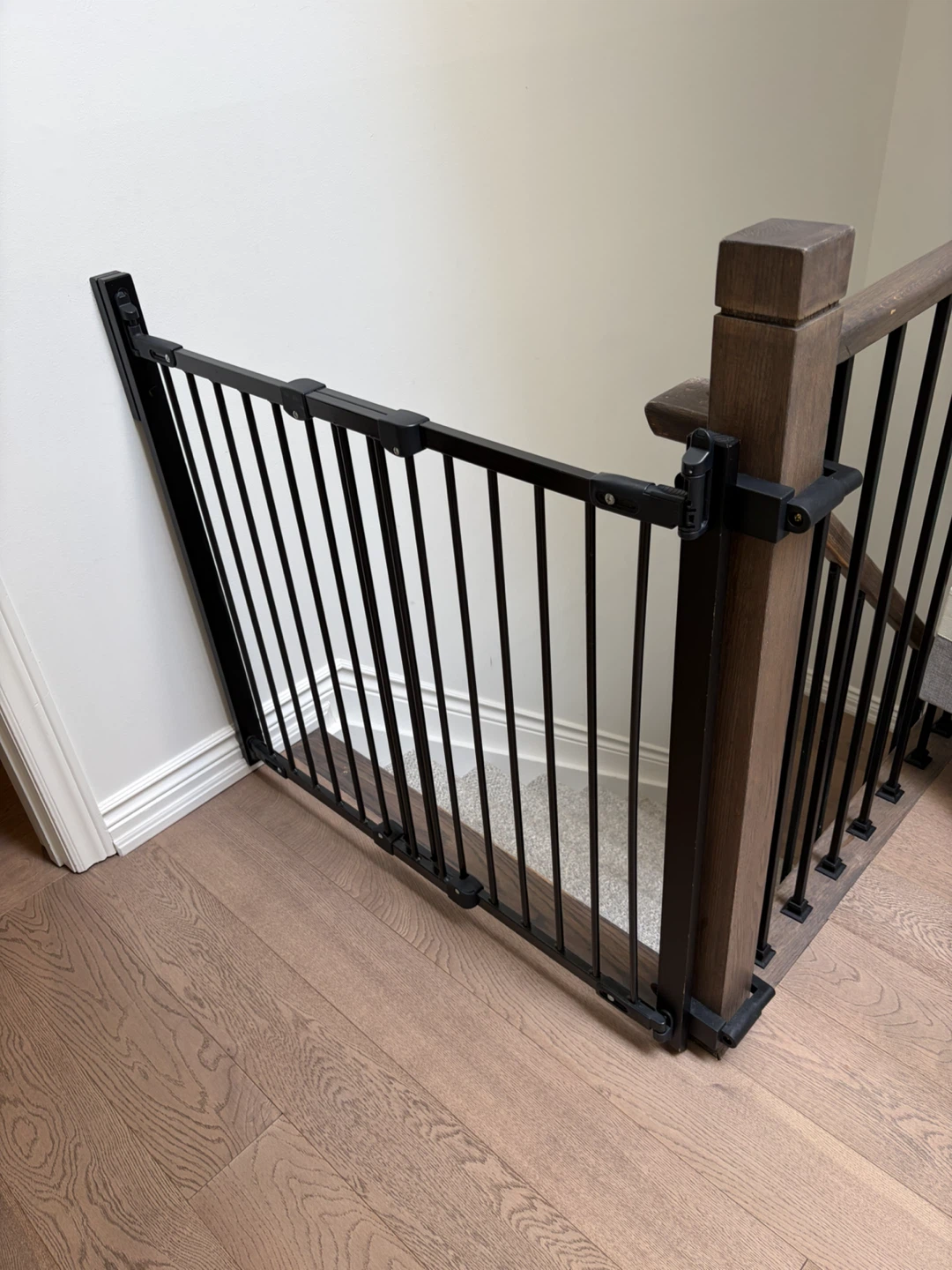 Black Metal Baby Safety Gate (kiddie proofers)