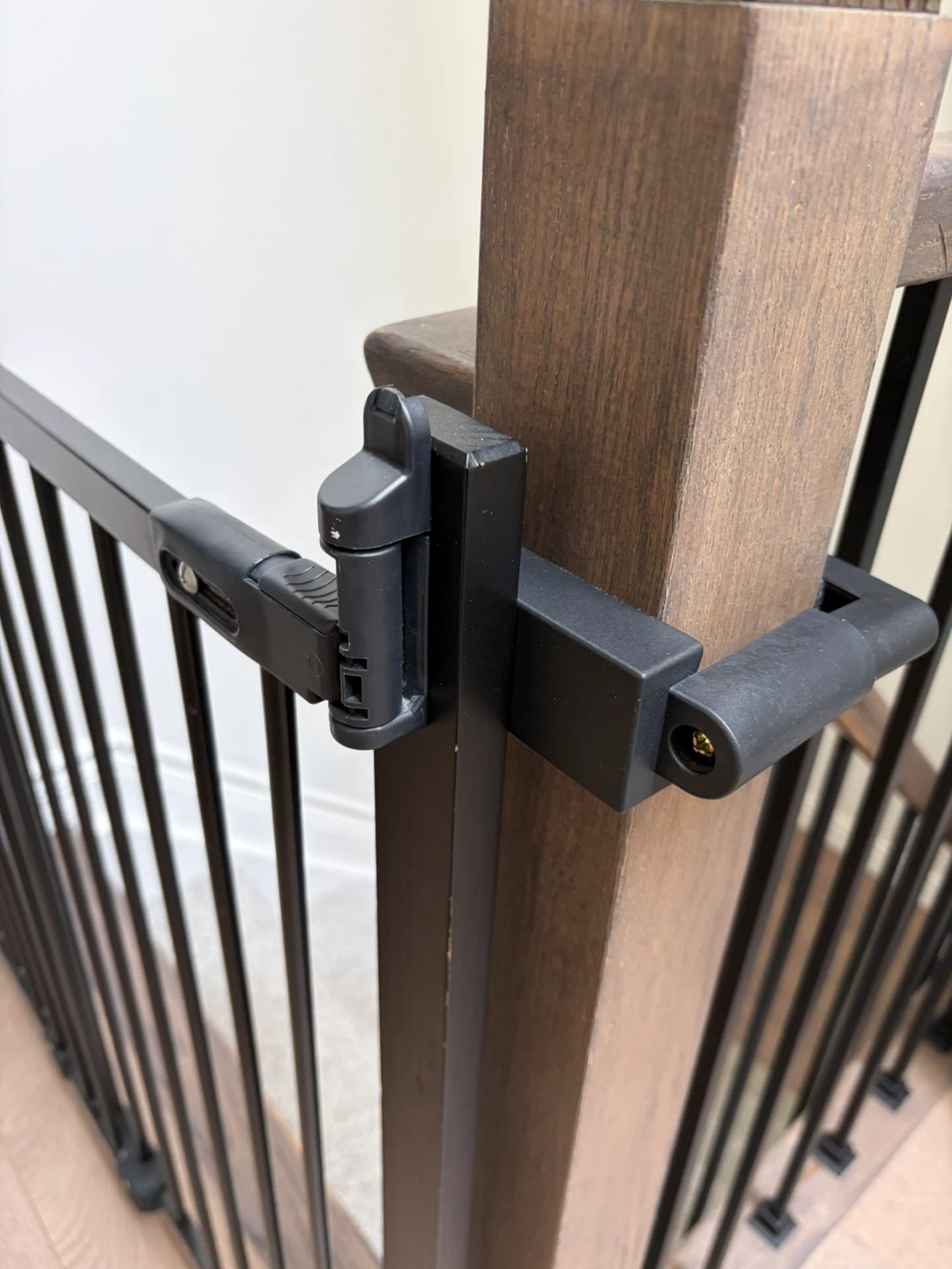Black Metal Baby Safety Gate (kiddie proofers) - photo 3