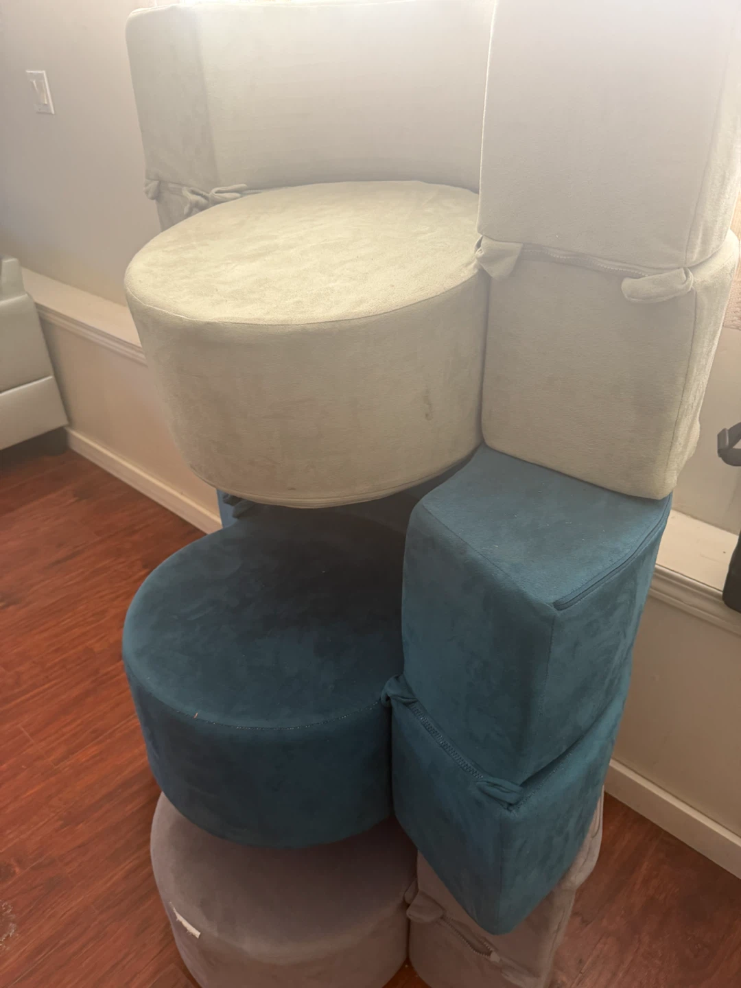 Set of 3 Upholstered Ottoman Cubes and Rounds