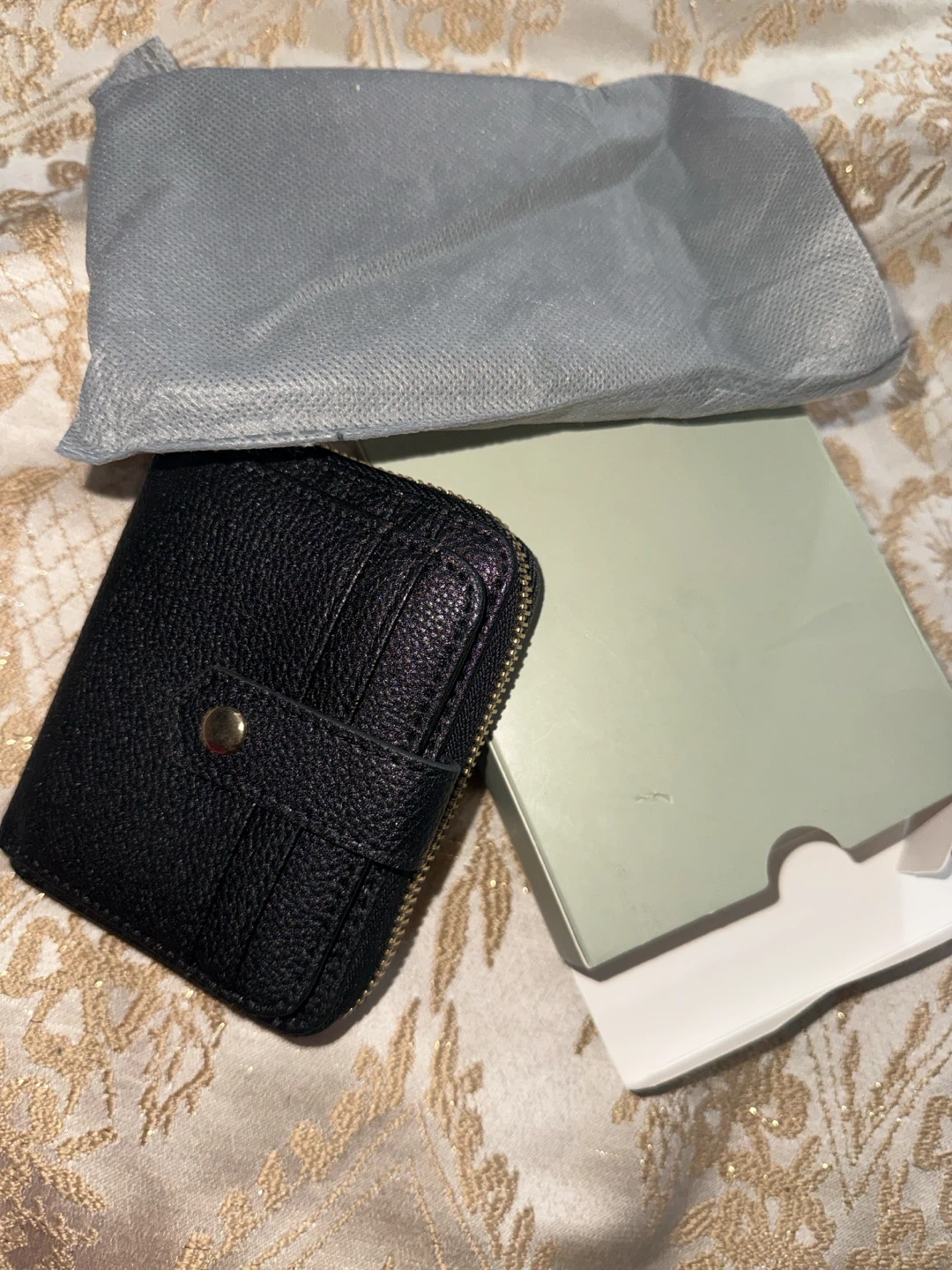 Black Bi-fold Wallet with Coin Pouch