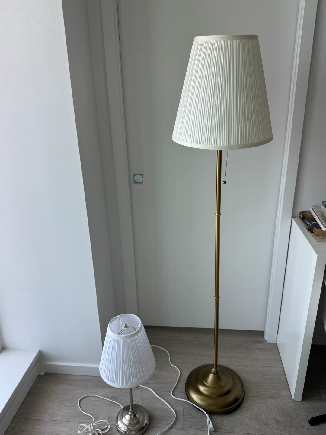 Table Lamp with Pleated Shade - photo 3