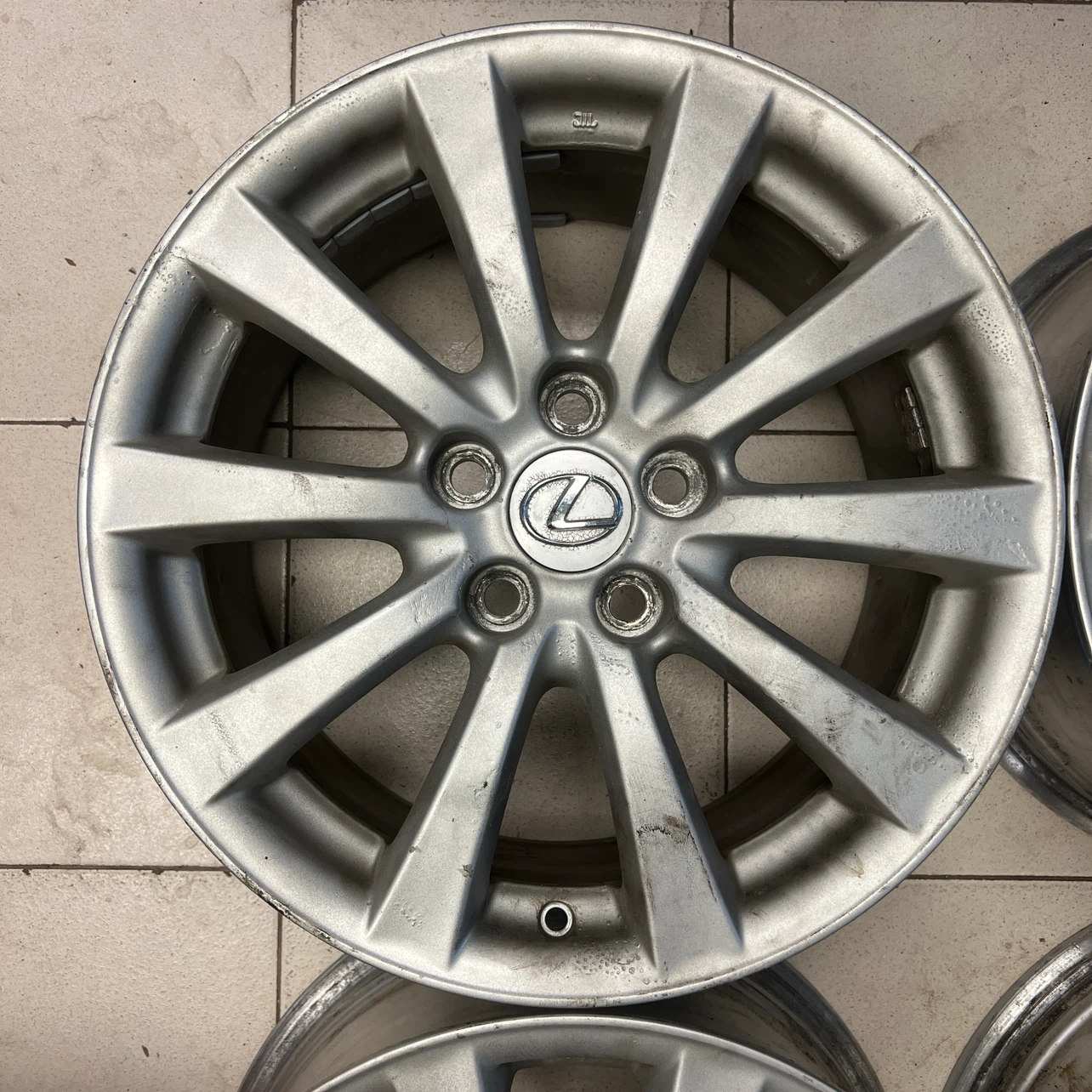 17" OEM Lexus / Toyota aluminum alloy wheels 5x114.3 - photo 2