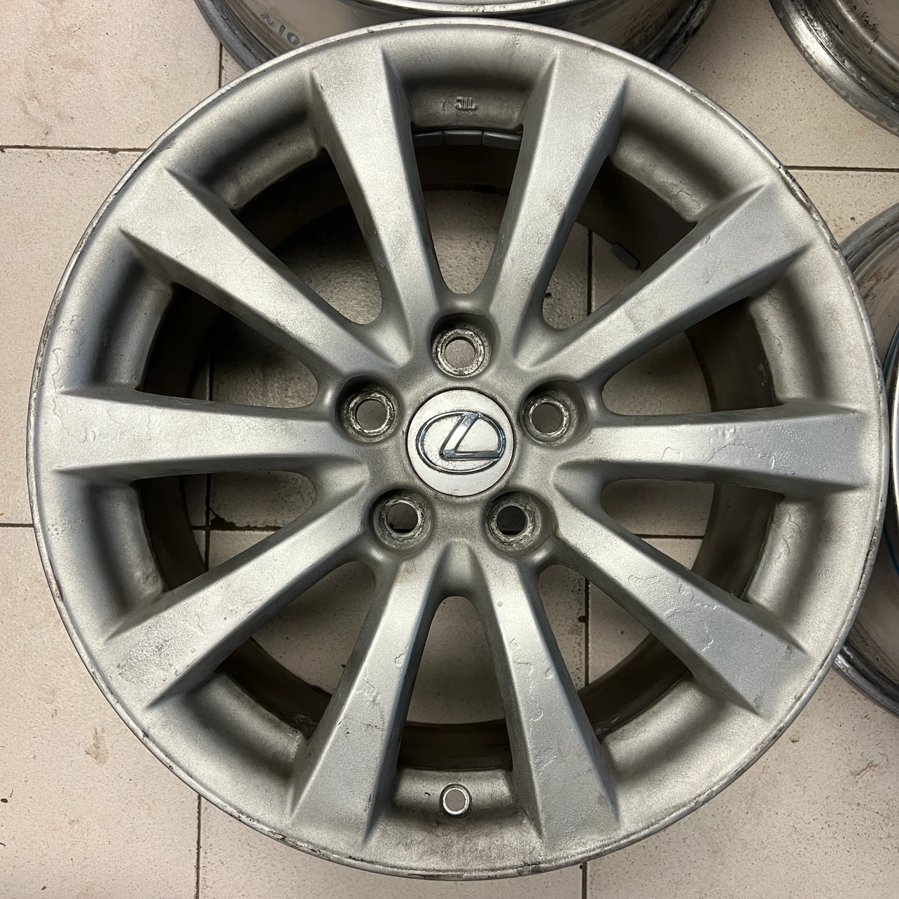 17" OEM Lexus / Toyota aluminum alloy wheels 5x114.3 - photo 3