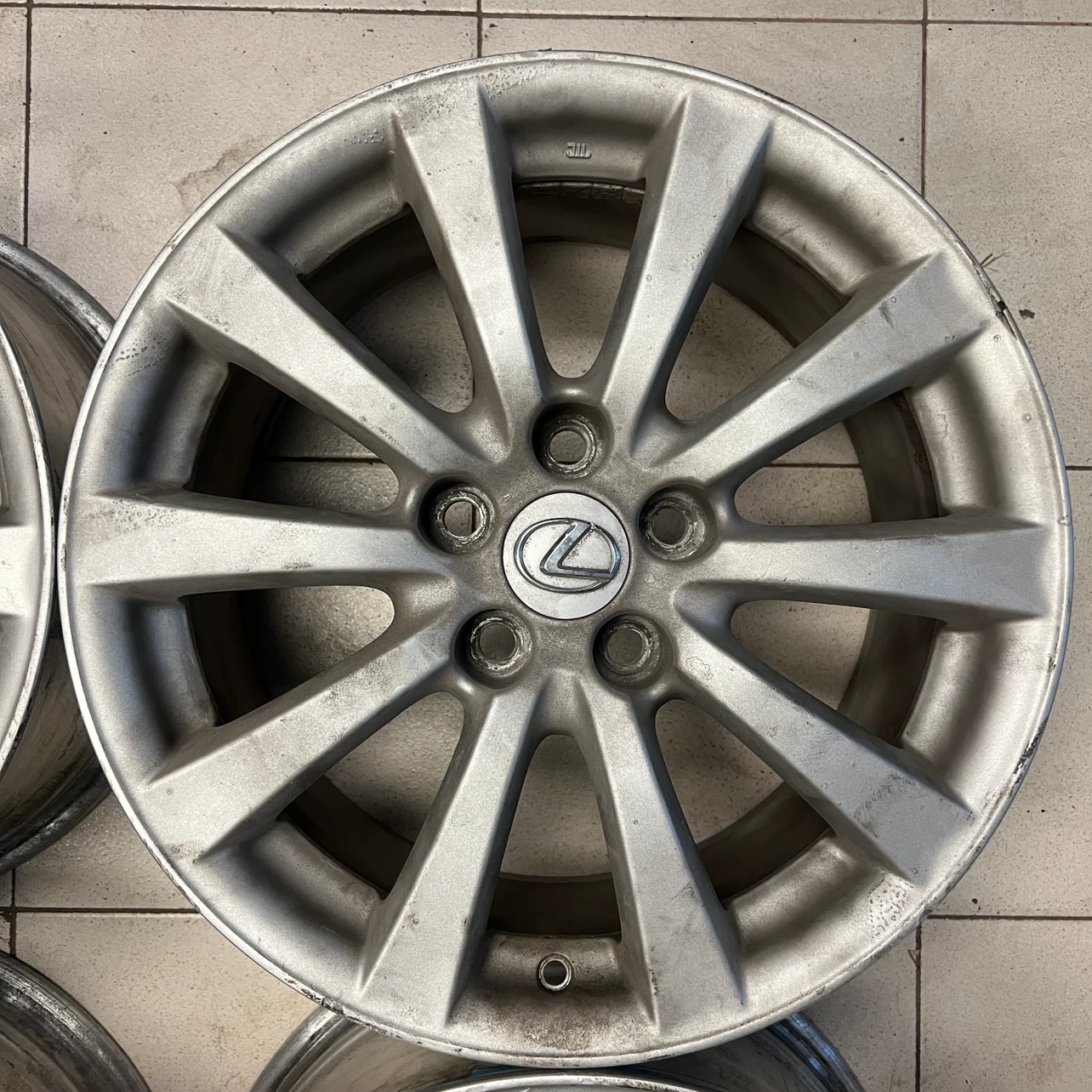 17" OEM Lexus / Toyota aluminum alloy wheels 5x114.3 - photo 5