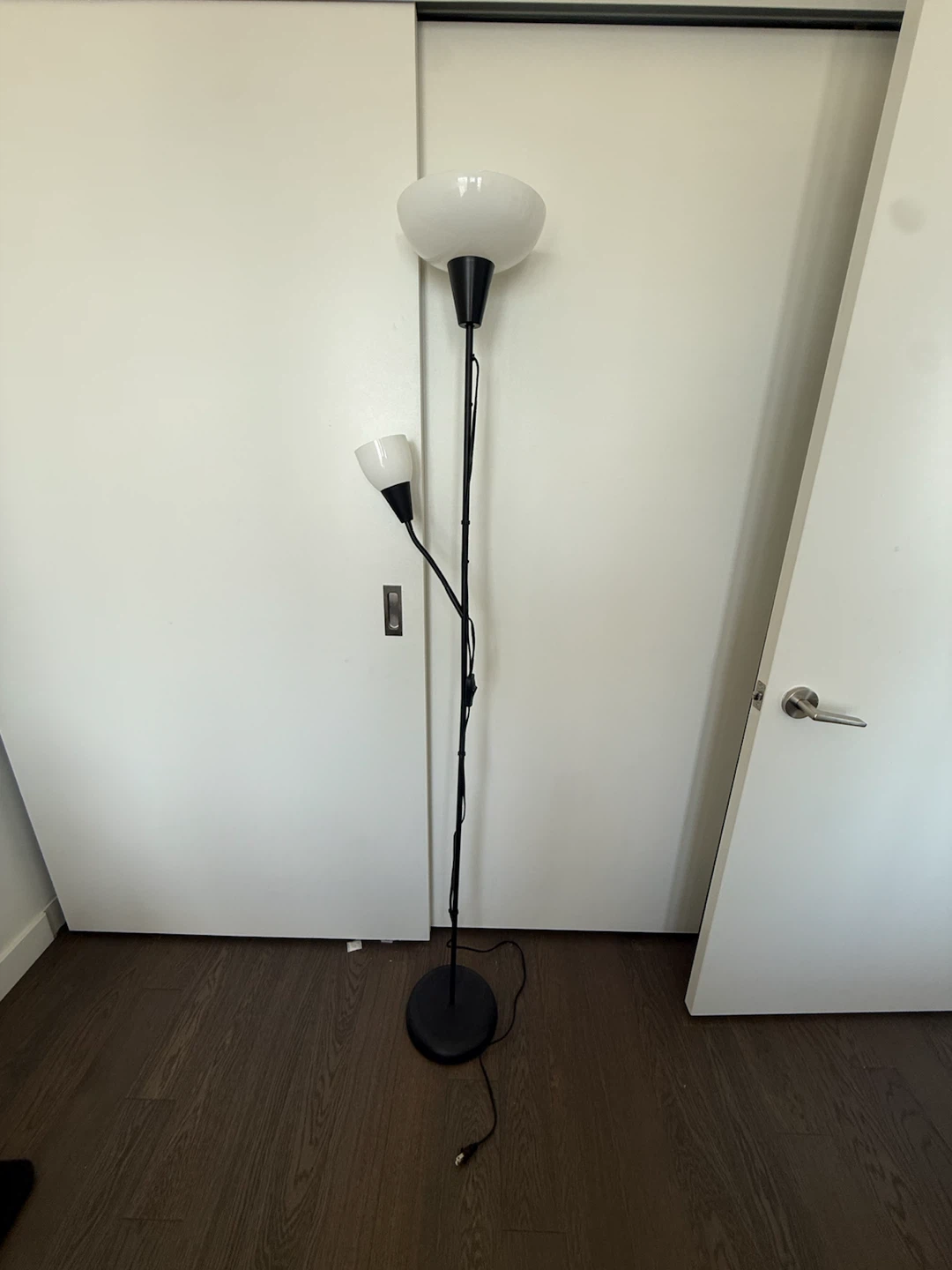 Black Floor Lamp with Adjustable Reading Light - photo 3