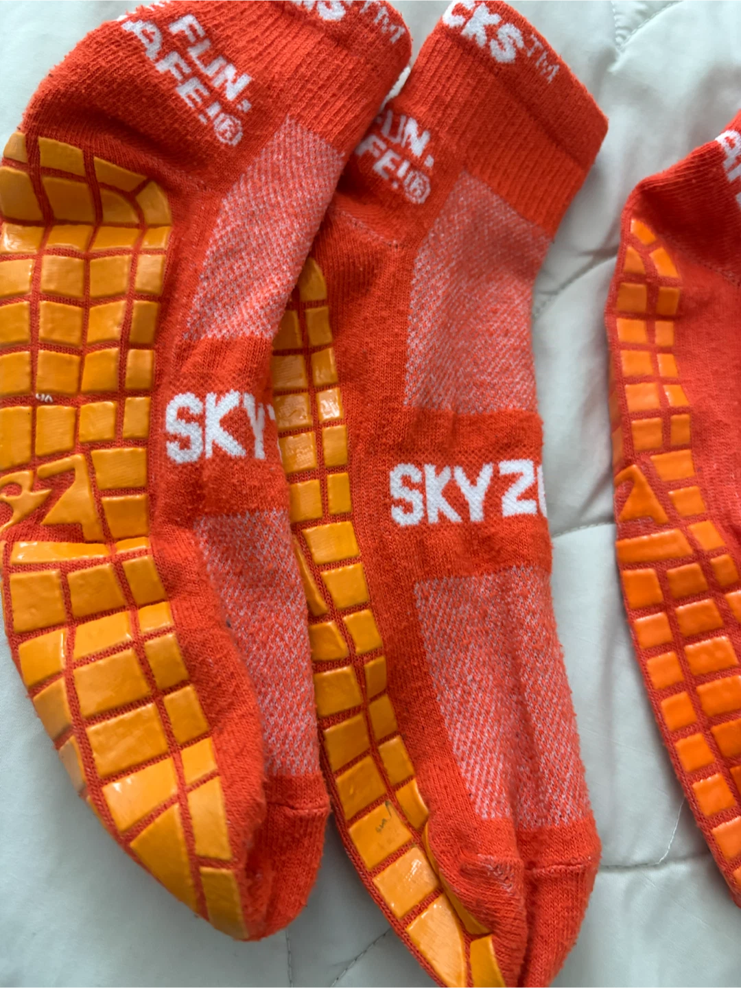 Sky Zone Grip Socks (3 pairs) - photo 2