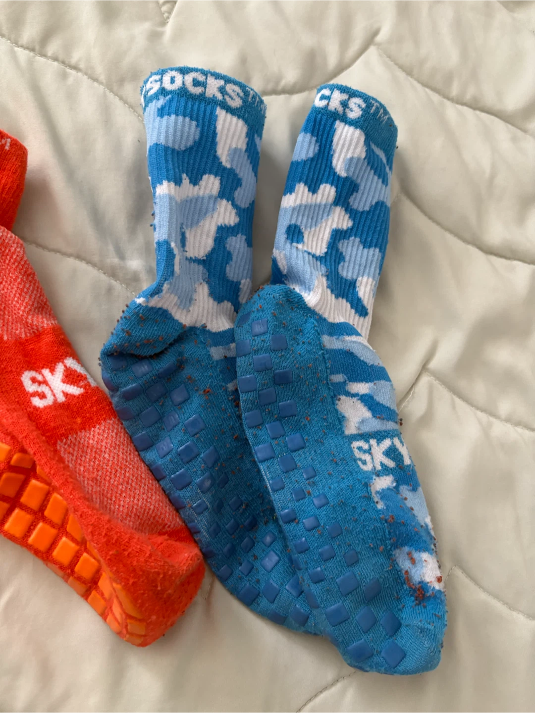 Sky Zone Grip Socks (3 pairs) - photo 4