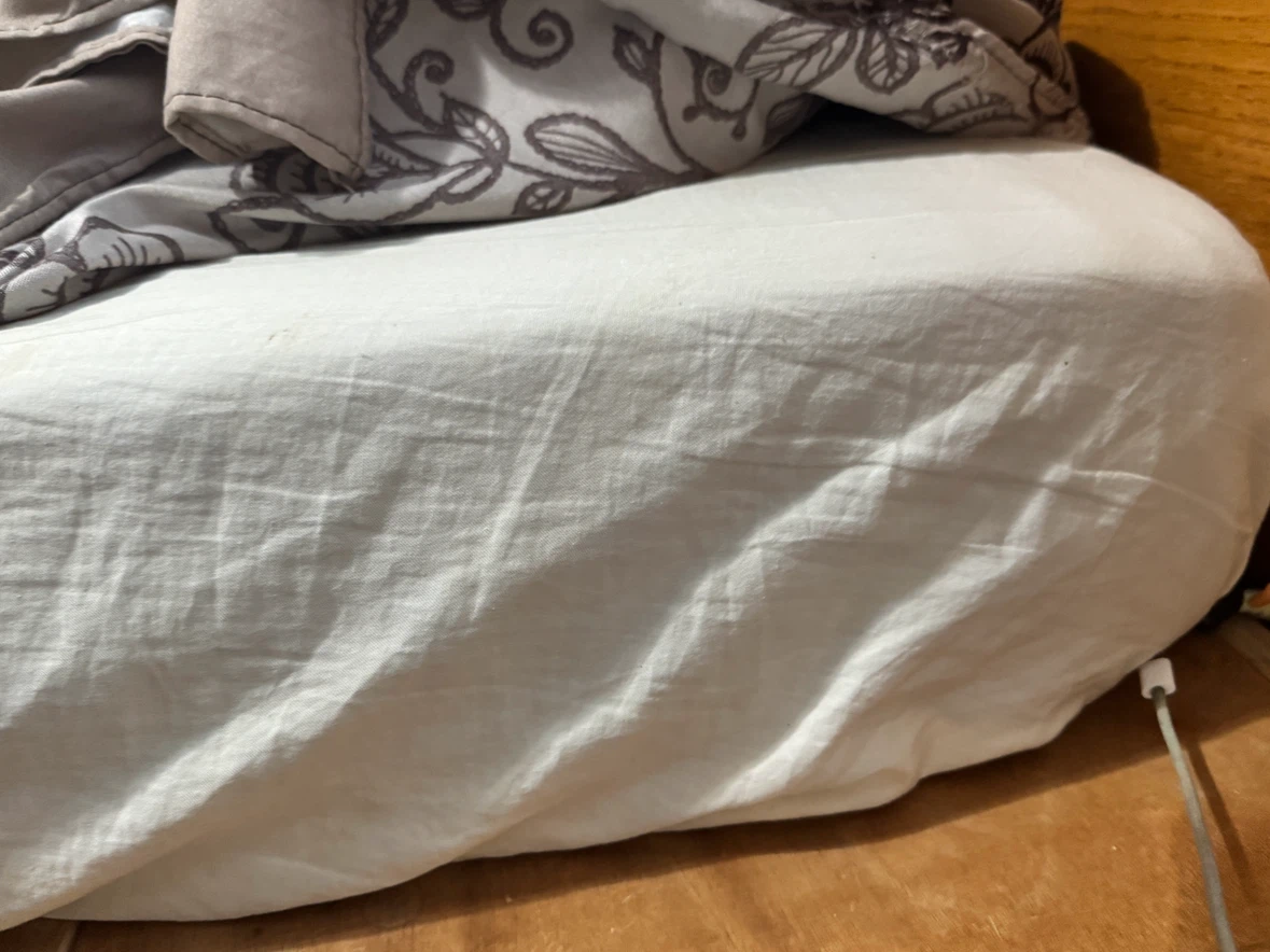 double size mattress with White Fitted Sheet