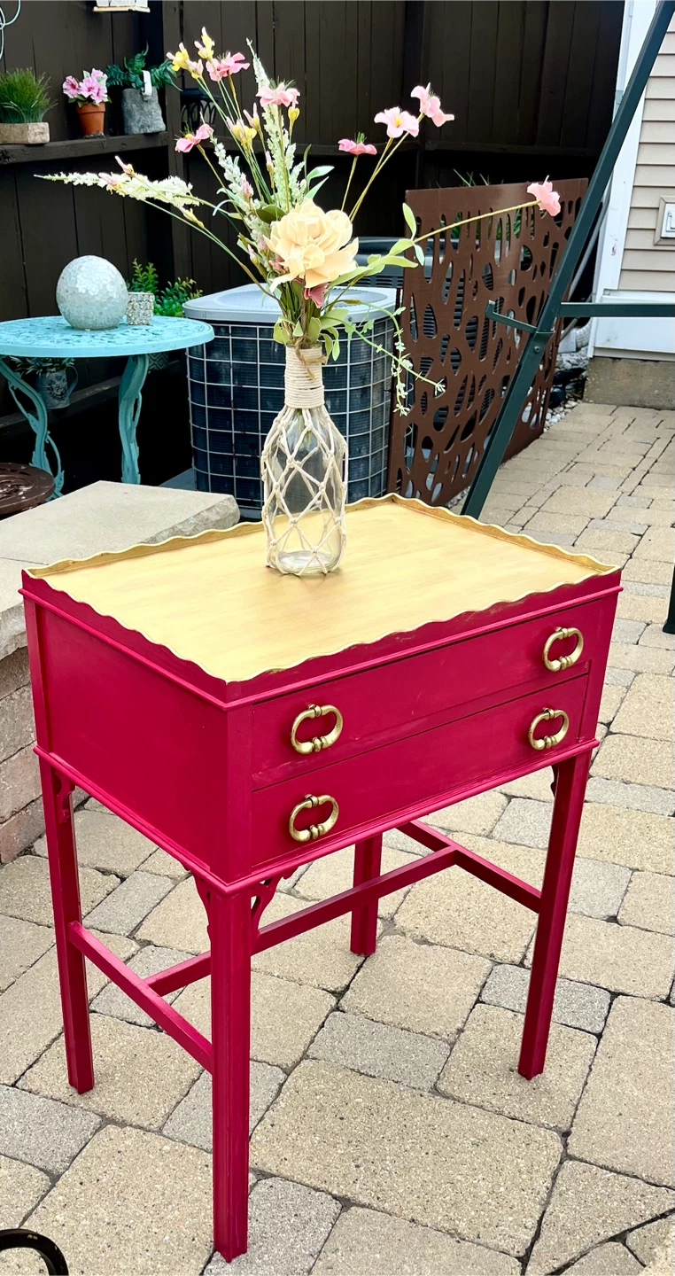 LOVELY TWO DRAWER TABLE - photo 2