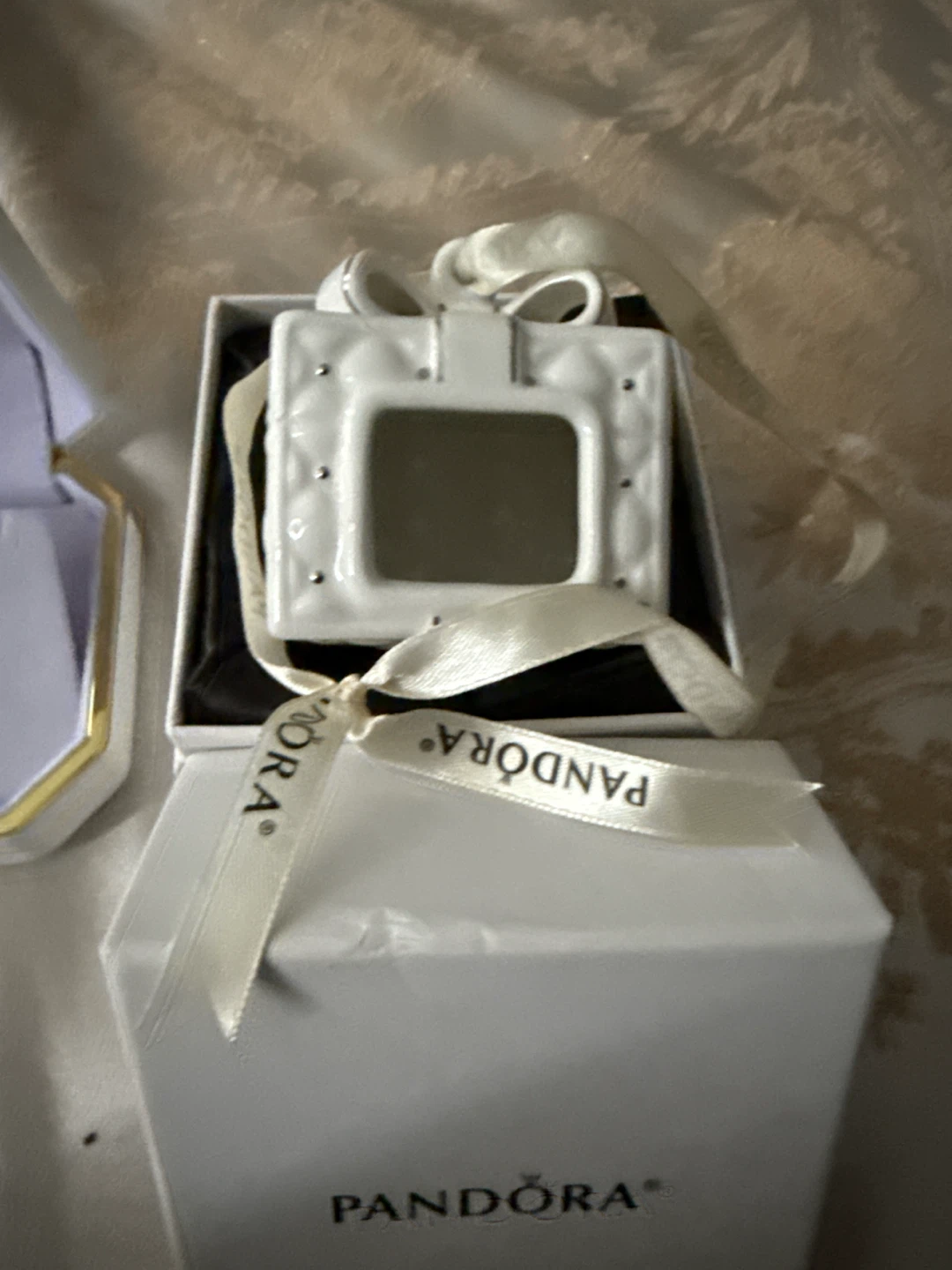 Pandora White Jewelry Box - photo 2