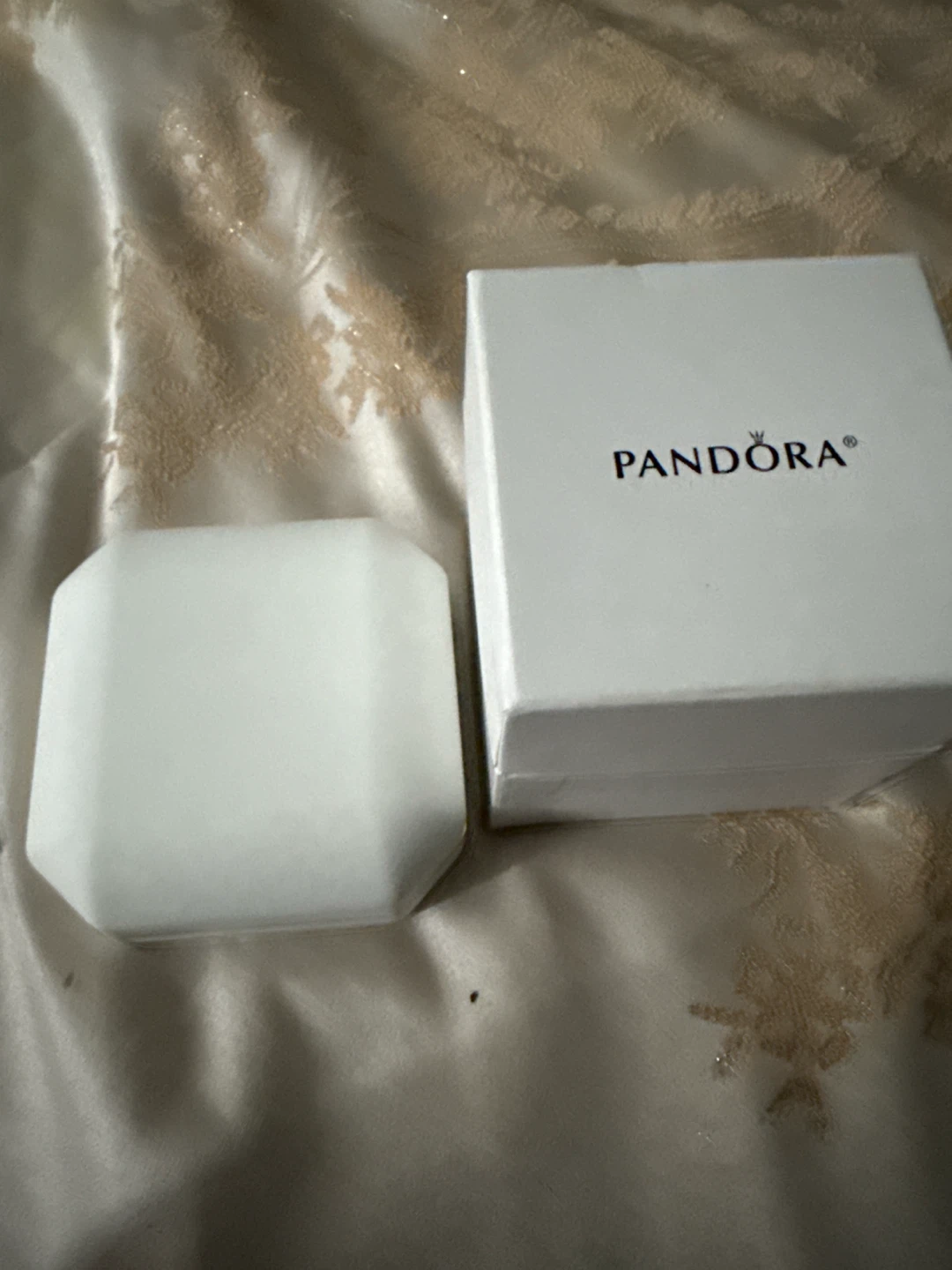 Pandora White Jewelry Box - photo 4
