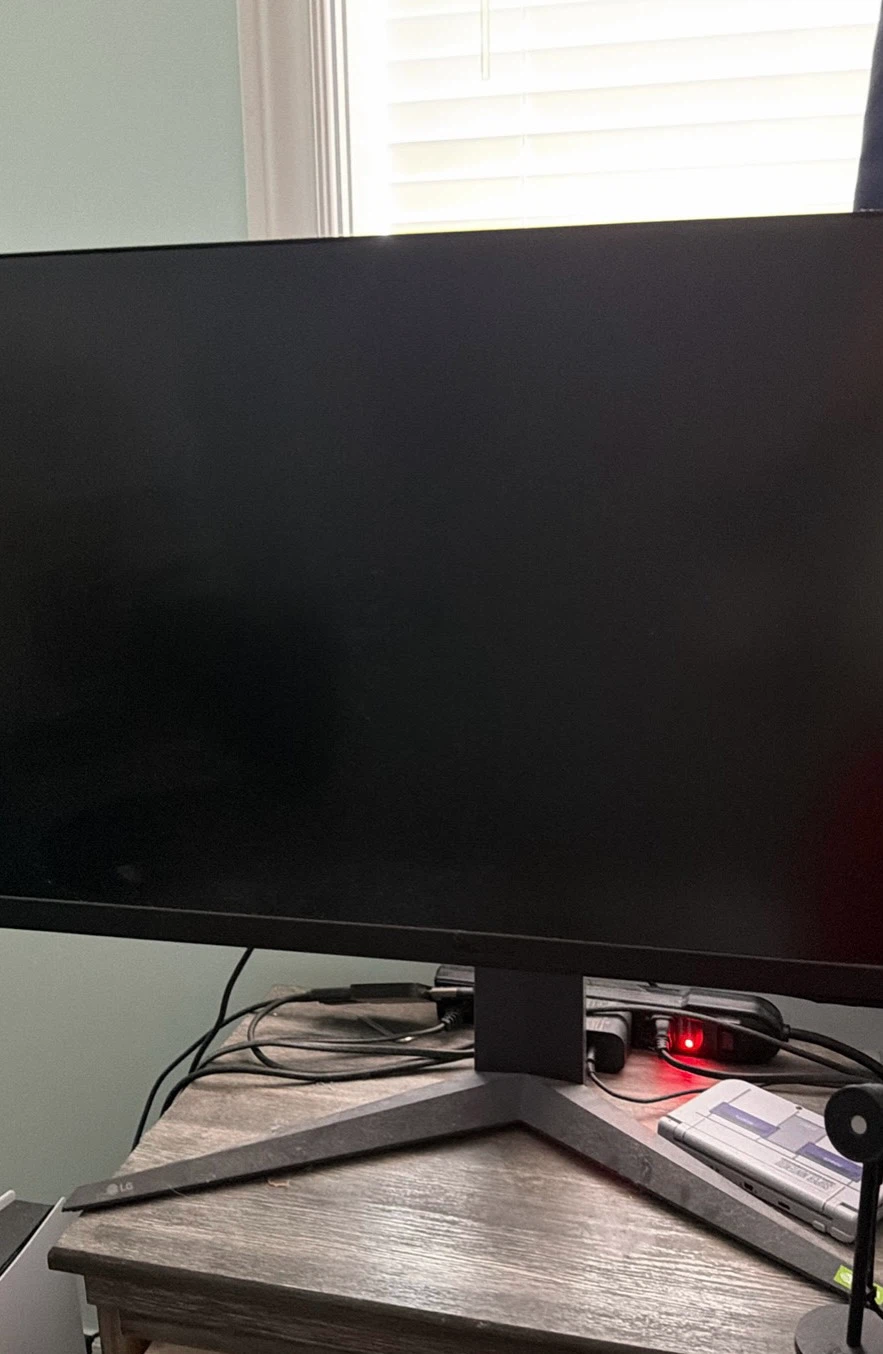 LG Ultragear 32GR93U 32"(3840X2160) 4K UHD 144 Hz Gaming Monitor