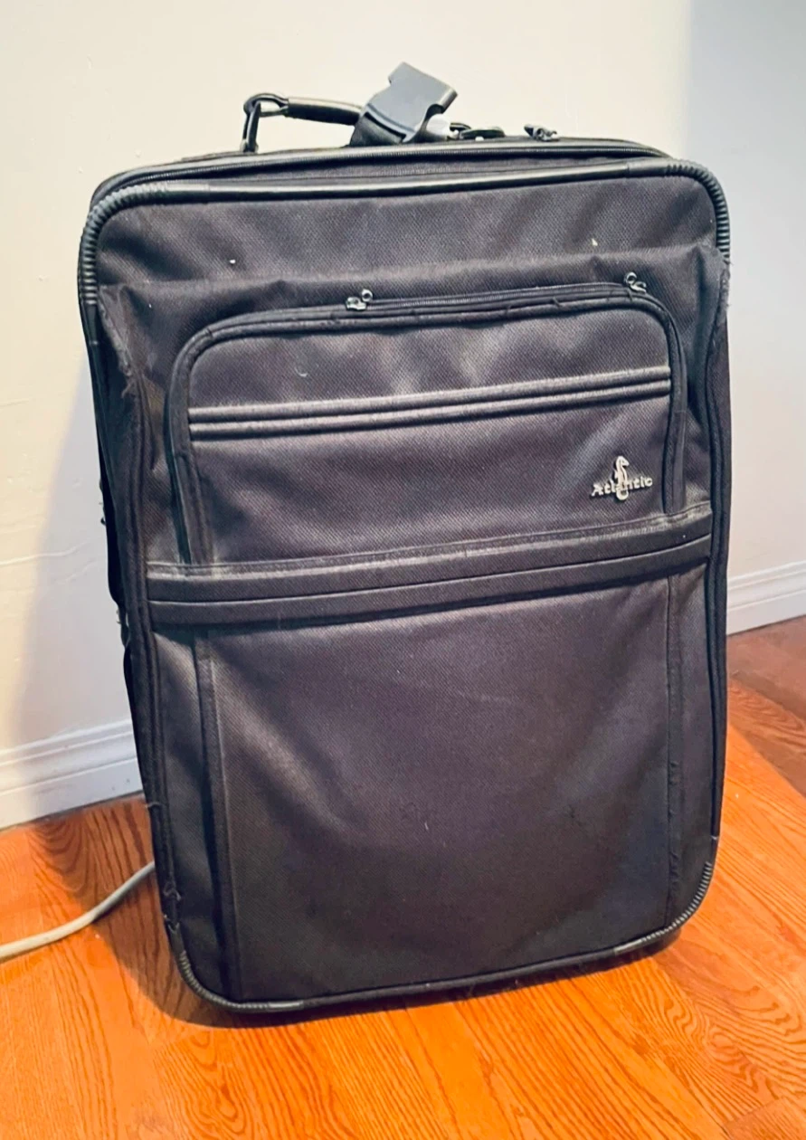 Travelpro Black Rolling Suitcase - photo 2