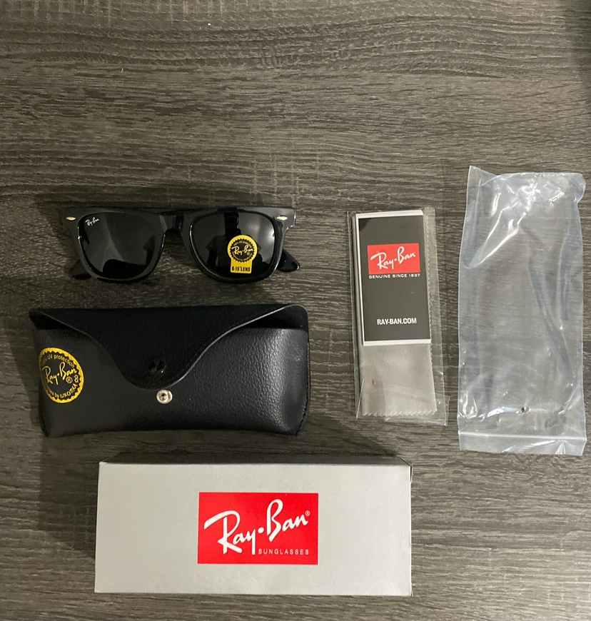 Ray Ban Wayfarers - photo 2