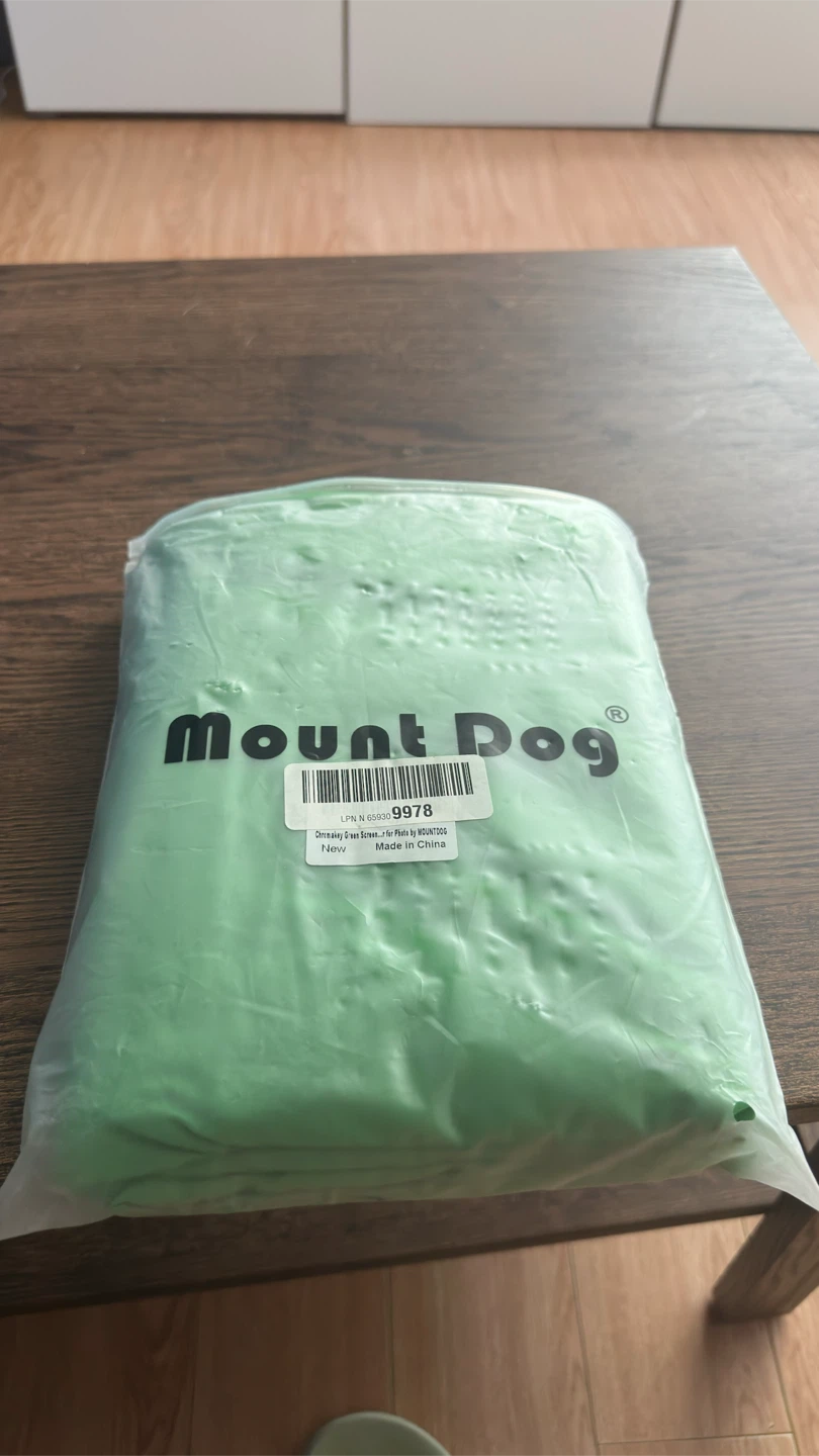 Mount Dog Green Screen Fabric - photo 2