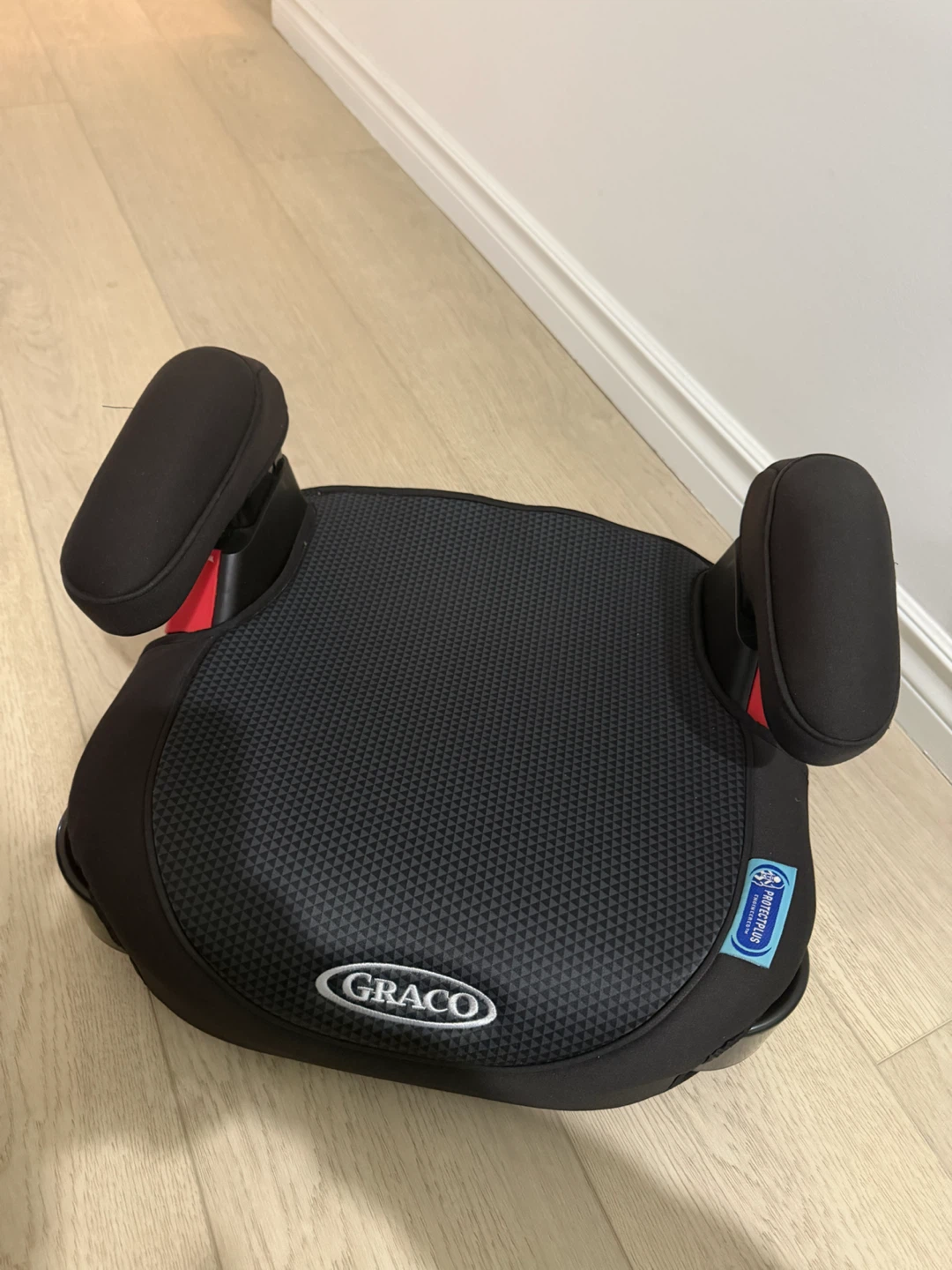 Graco Booster Car Seat - photo 2