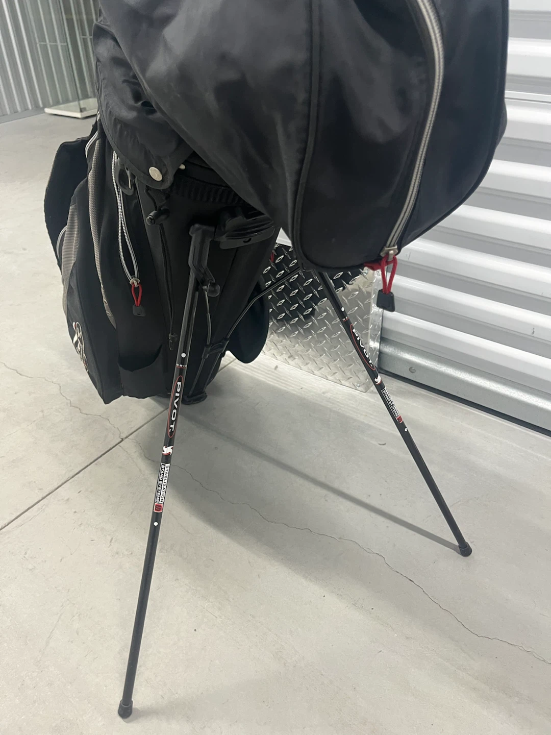 Pivot Golf Bag with TaylorMade Burner Irons - photo 2