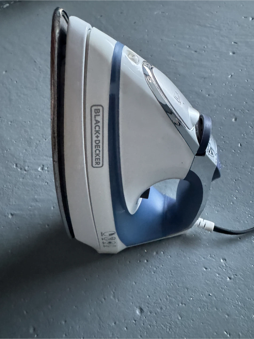 Black+Decker Iron - photo 2