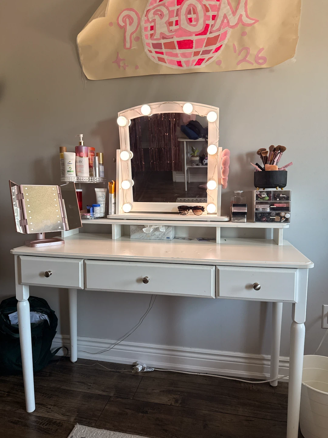 Vanity Desk with Lighted Mirror