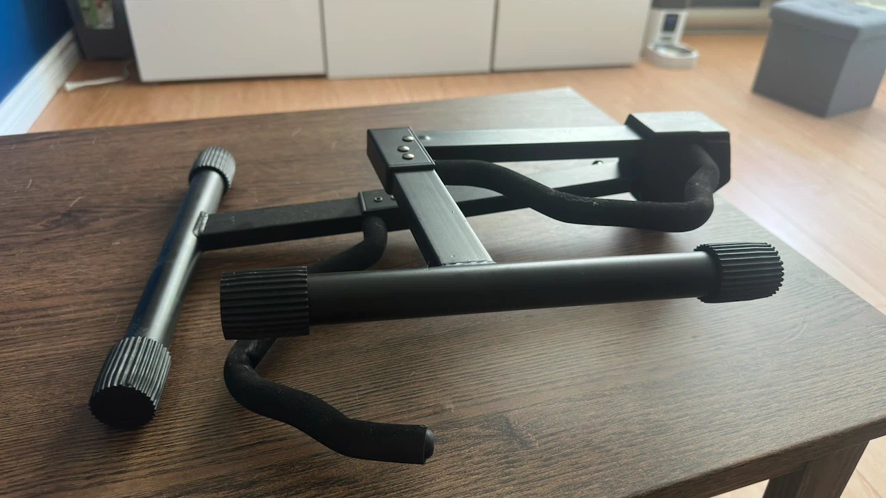 Amazon Basics Guitar Stand - photo 3