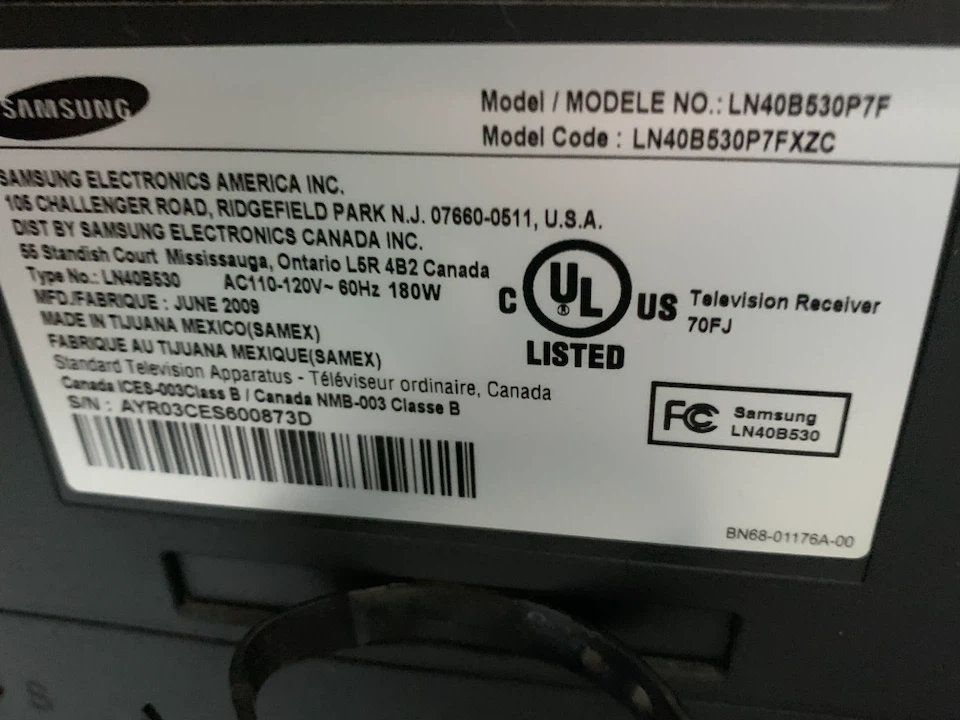 SAMSUNG 40" LCD TV w/ REMOTE - photo 2