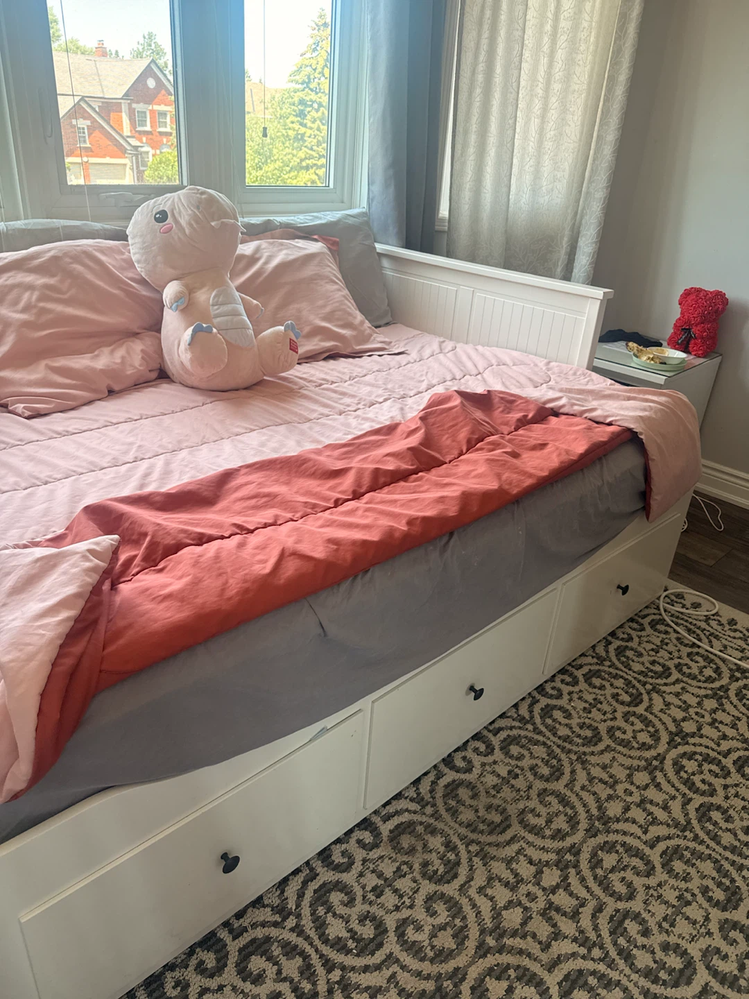 White Daybed with Storage Drawers - photo 2