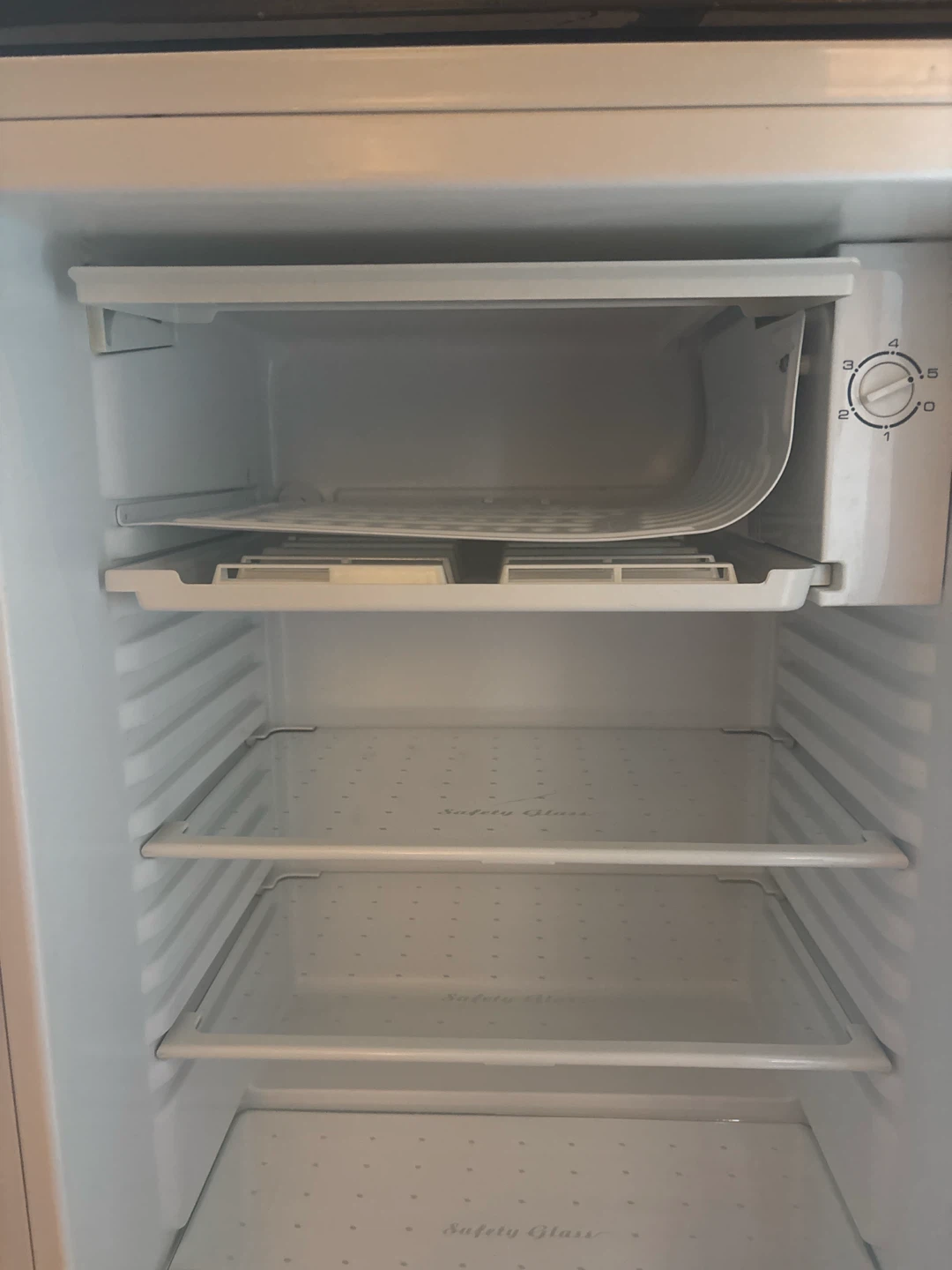 Danby Compact Refrigerator - photo 3