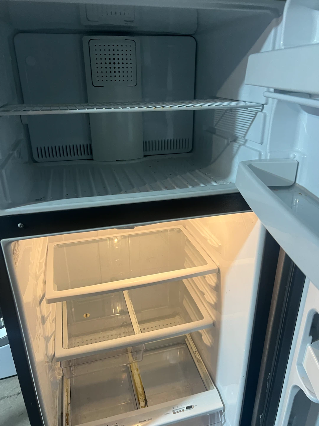 GE Refrigerator - photo 2