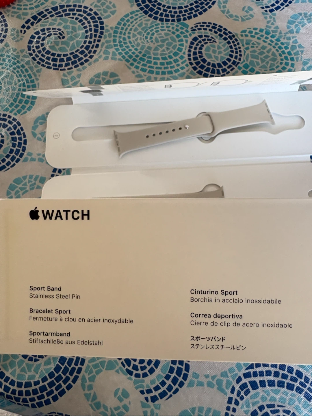 Never Worn Apple Watch Starlight Sport Band 41mm - photo 2