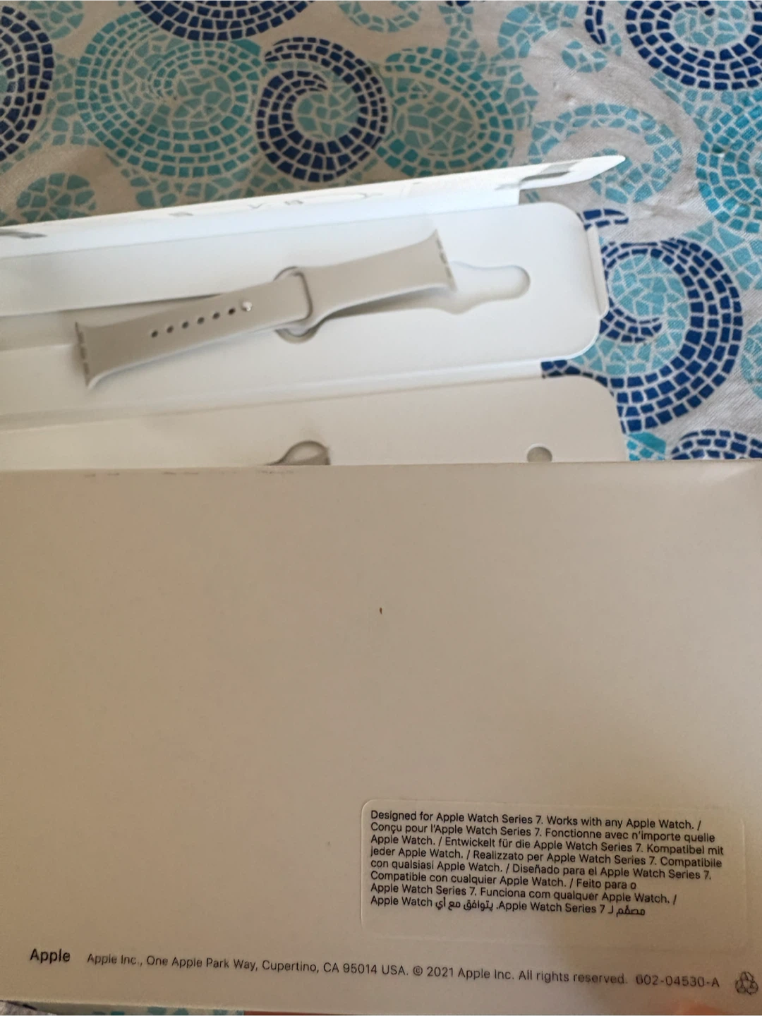 Never Worn Apple Watch Starlight Sport Band 41mm - photo 3