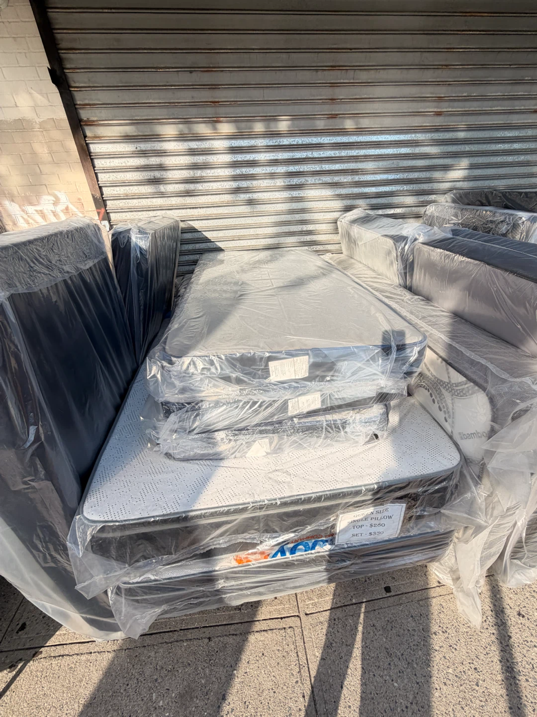 Twin mattress