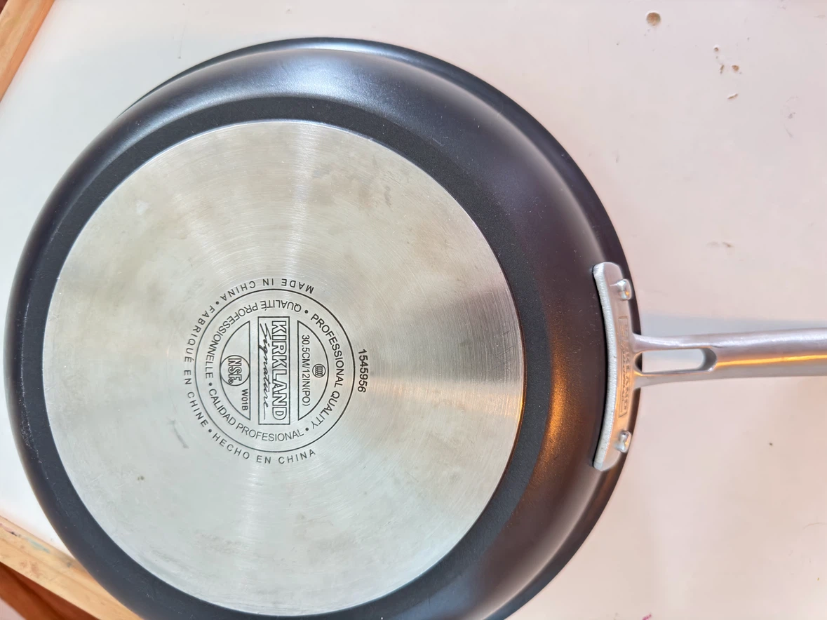 Brand new non stick pans and lid - photo 2
