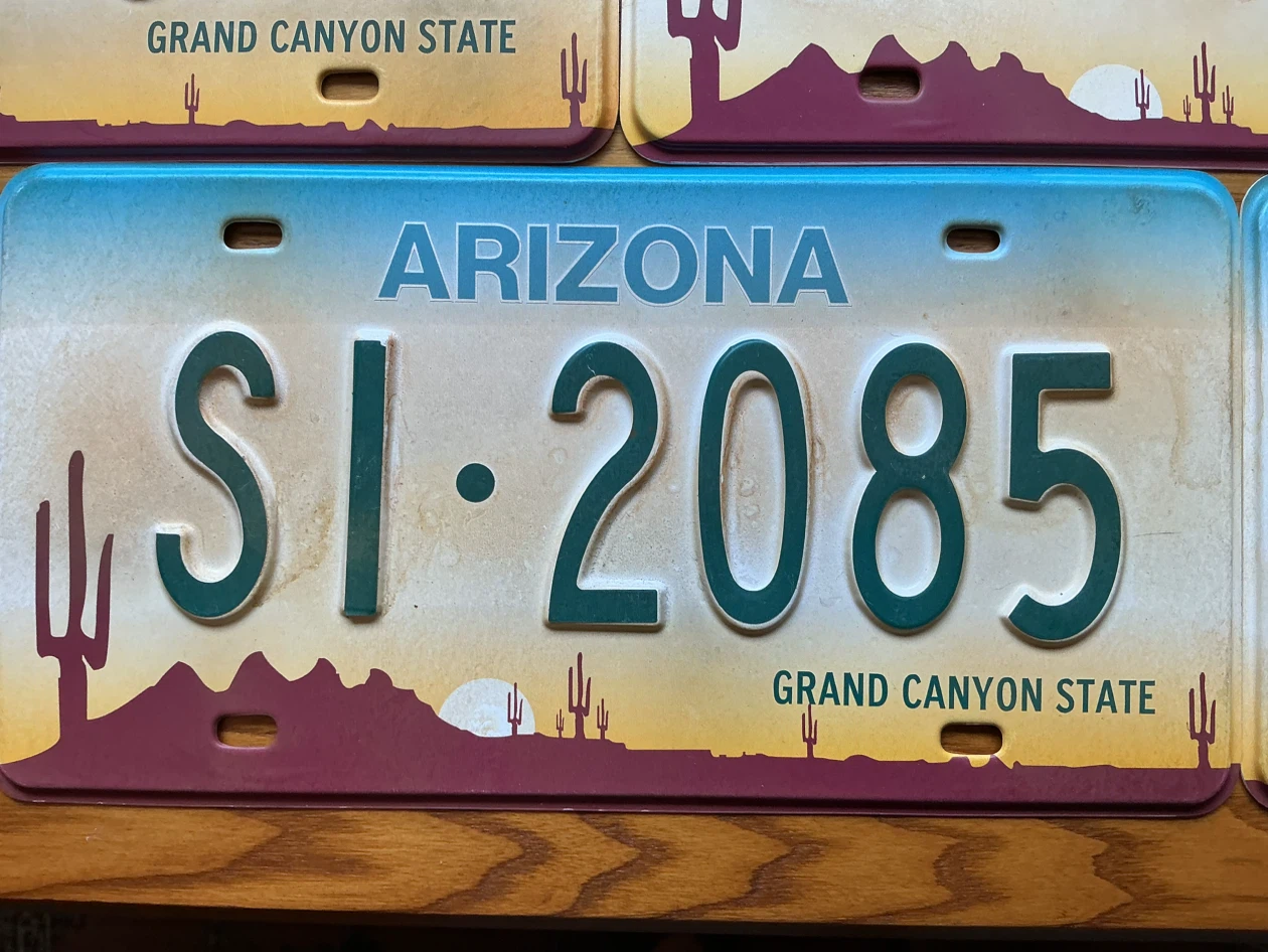 Set of 5 Vintage Plastic TV PROPS Arizona License Plates - photo 5