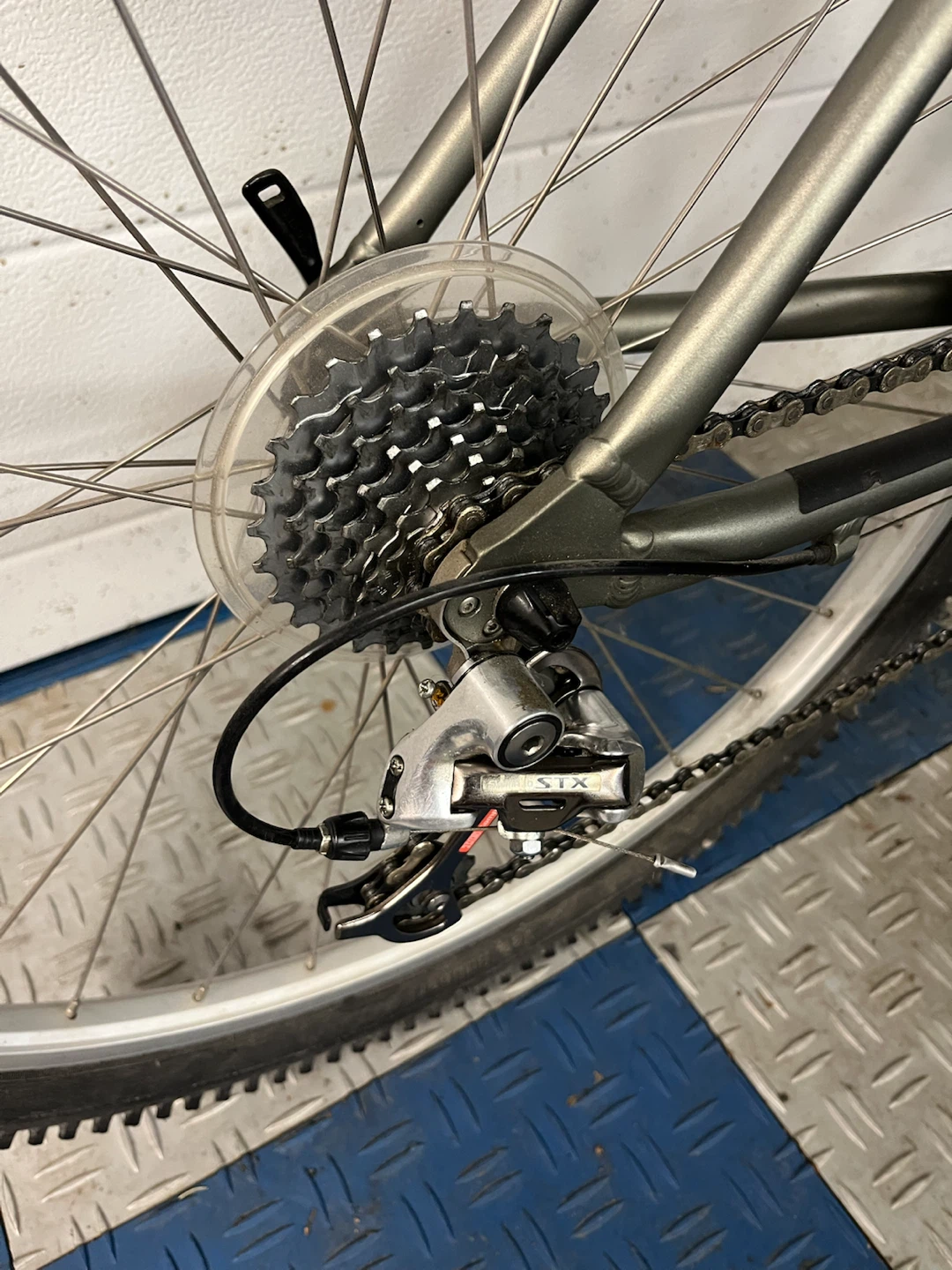 Specialized Rockhopper Mountain Bike - photo 2