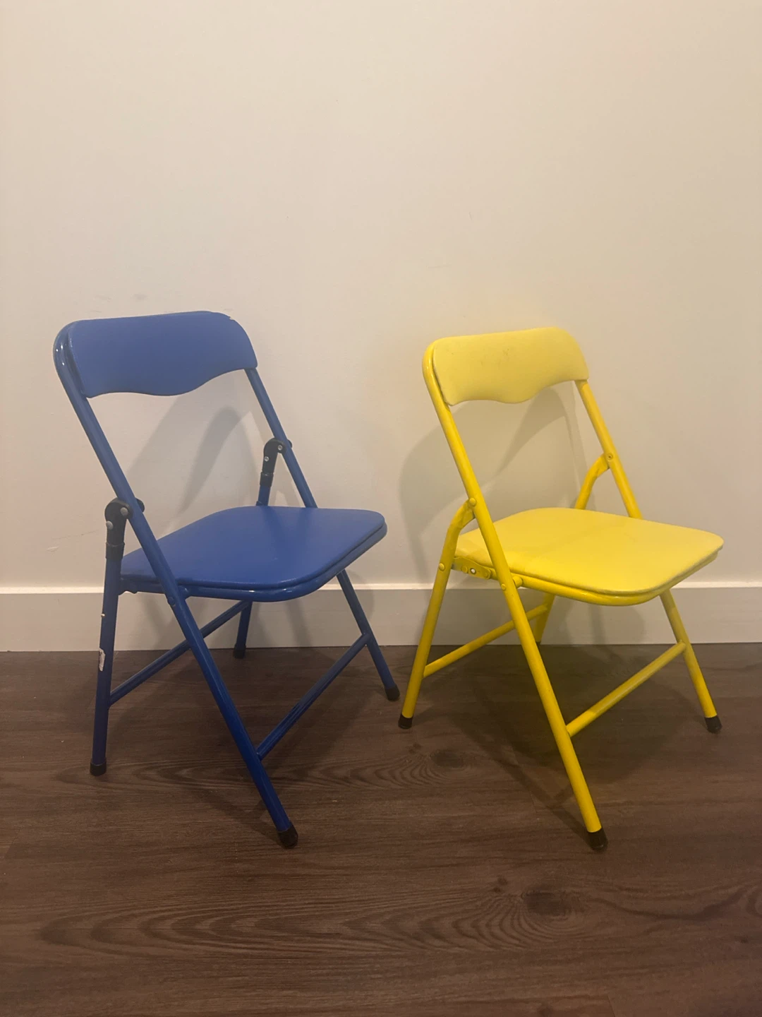 Blue and Yellow Folding Chairs with Child Safety Lock - photo 3