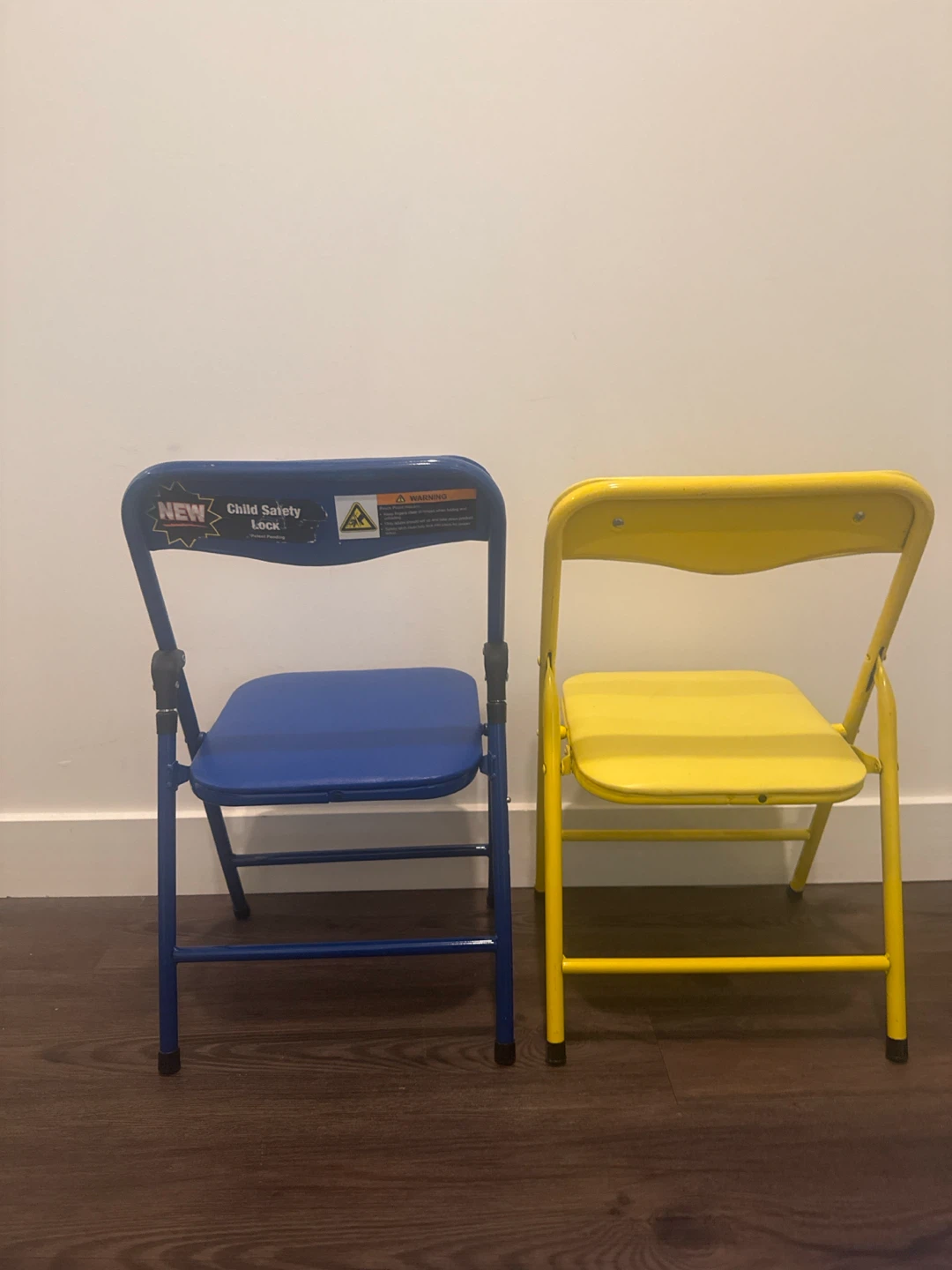 Blue and Yellow Folding Chairs with Child Safety Lock - photo 4