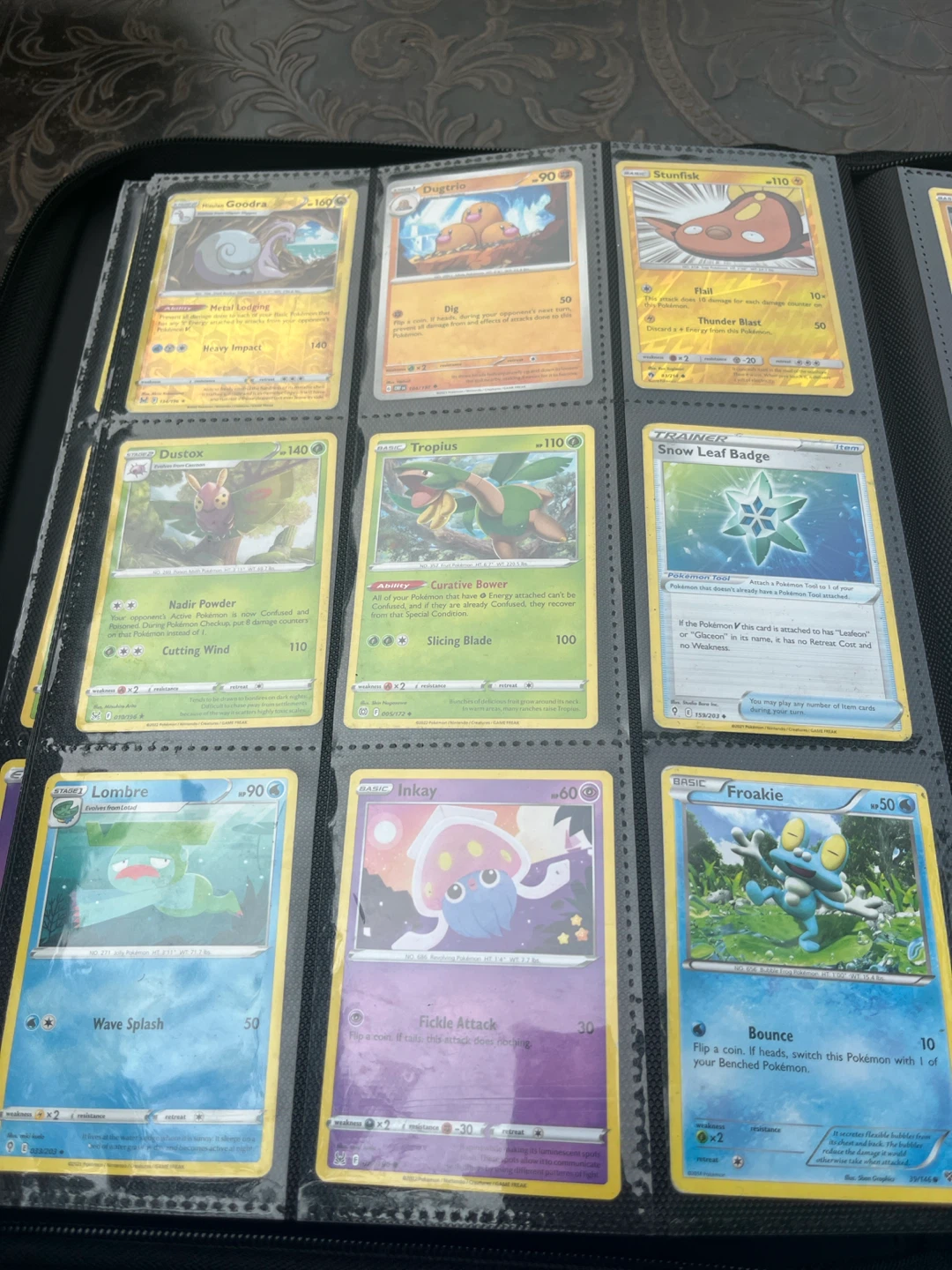 Pokémon Trading Card Binder - photo 5
