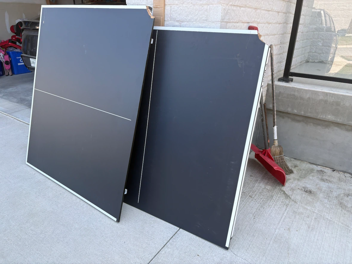 Damaged JOOLA Indoor/Outdoor Ping Pong Table