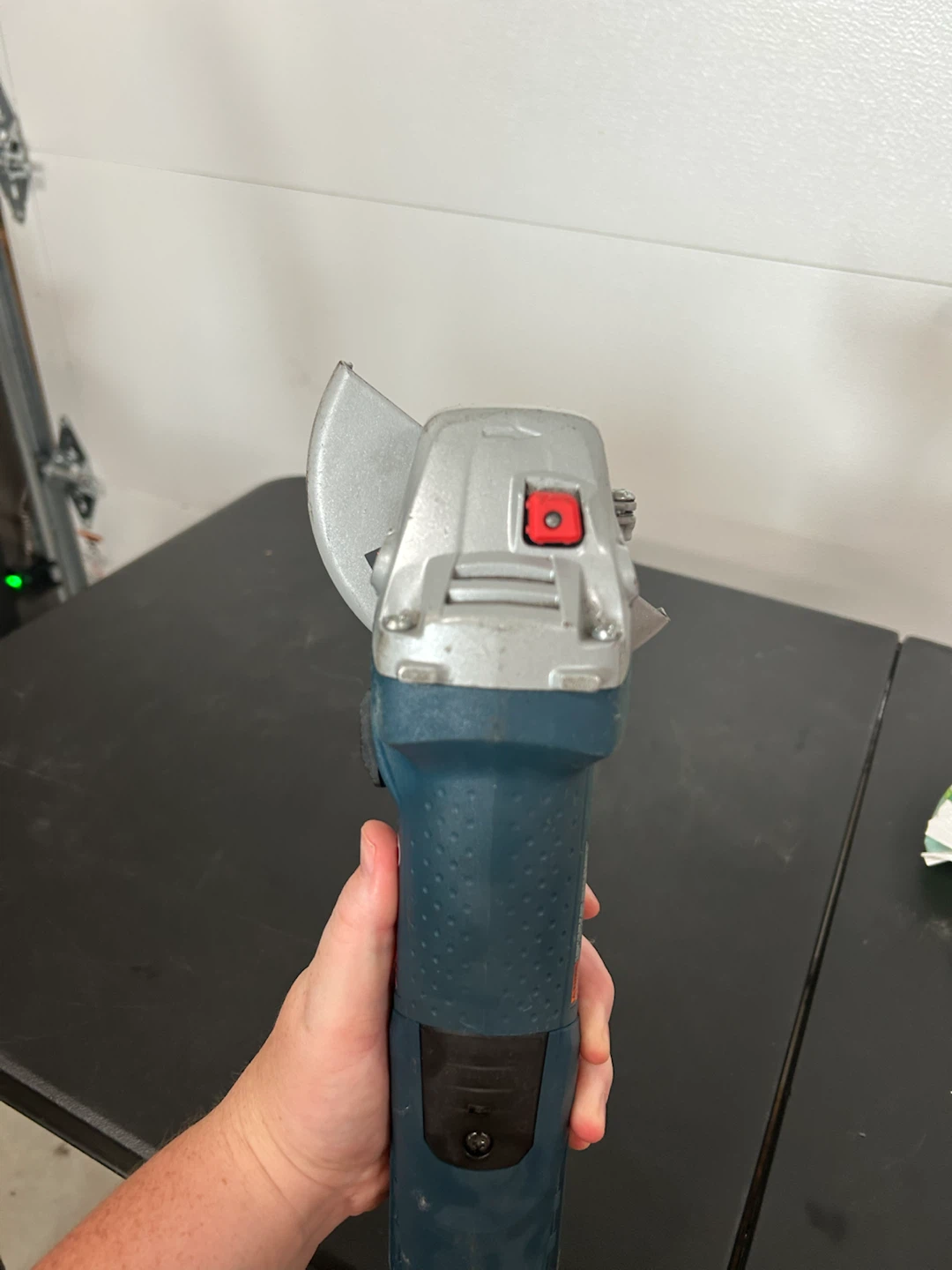 Bosch GWS8-45 Angle Grinder - photo 3