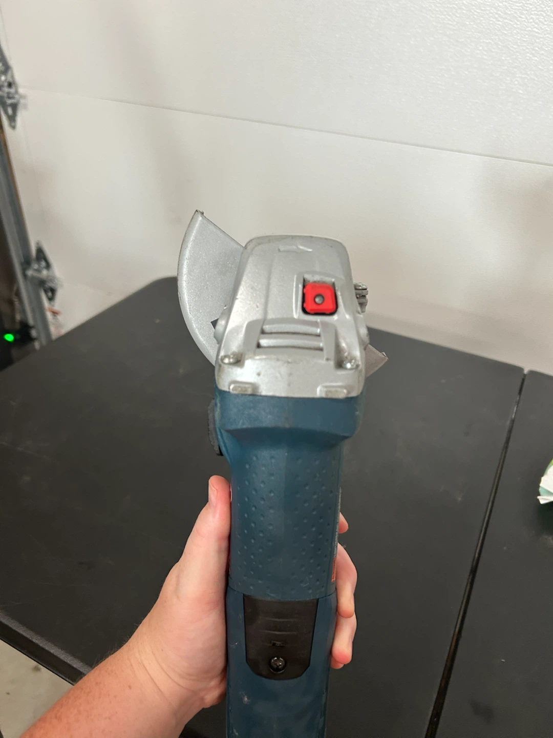 Bosch GWS8-45 Angle Grinder - photo 4