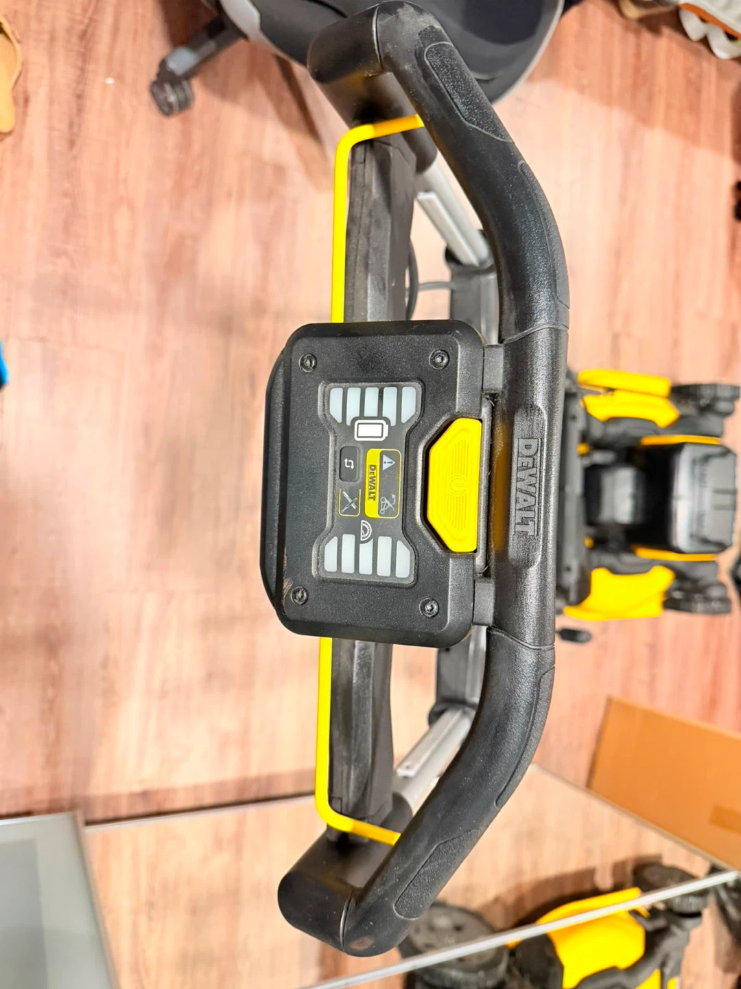 DeWalt 20V Cordless Lawnmower - photo 4