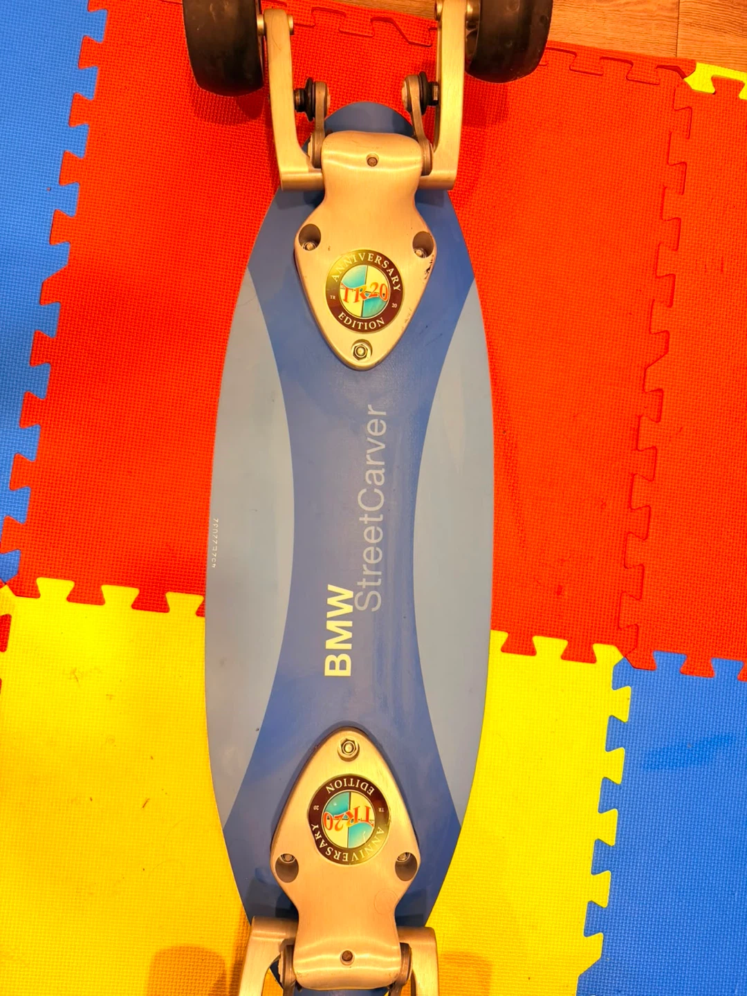 BMW StreetCarver TR-20 Anniversary Edition Skateboard